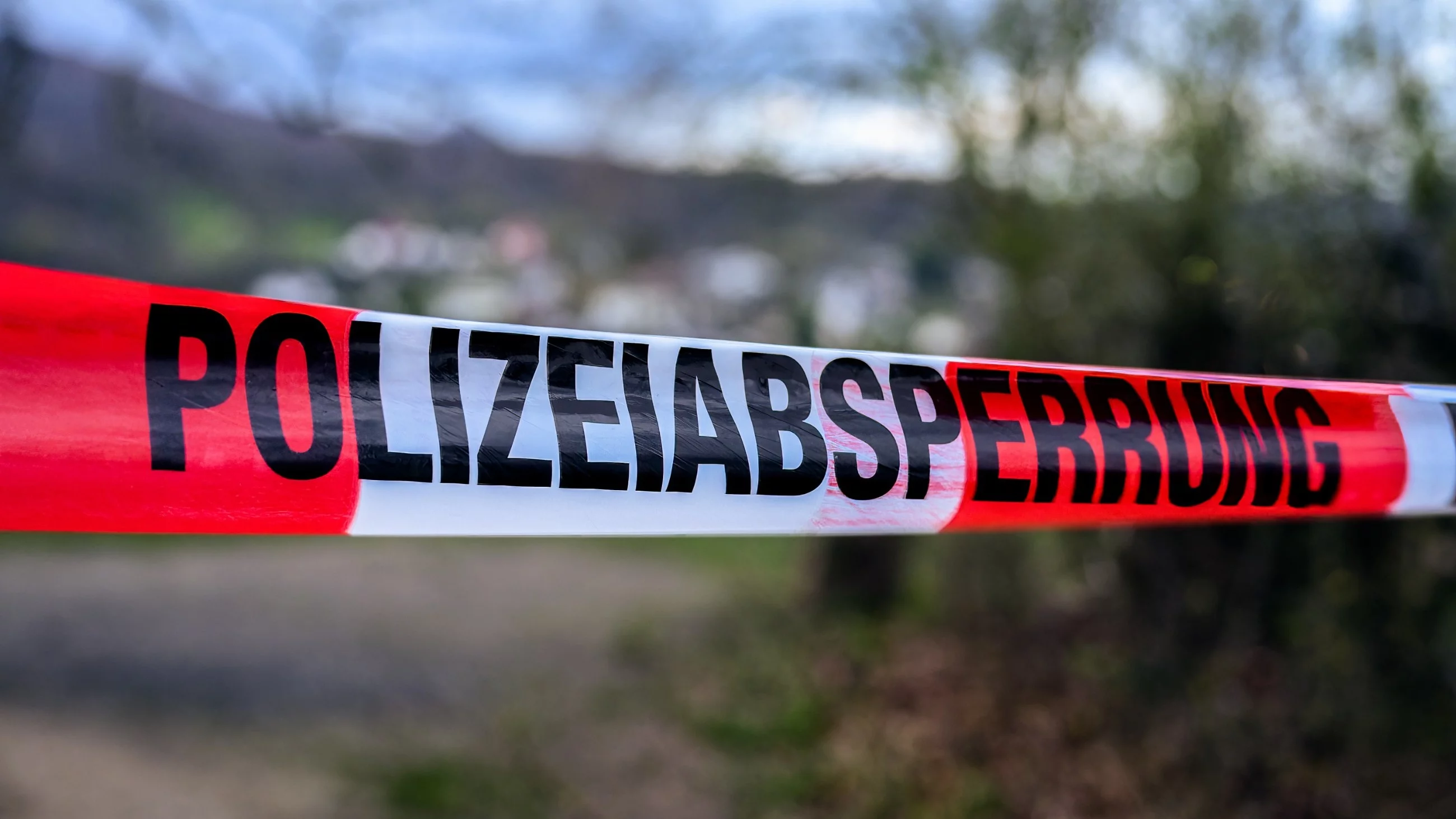Brutalny atak przed sądem. To zemsta niemieckich gangsterów?