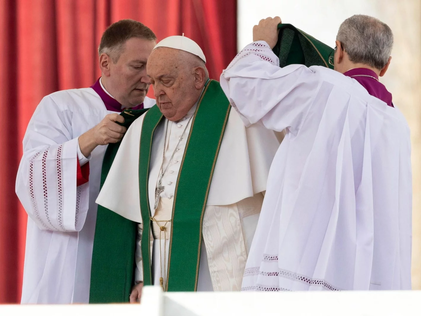 Papież Franciszek ma poważne problemy ze zdrowiem. Zwrócił się do Polaków