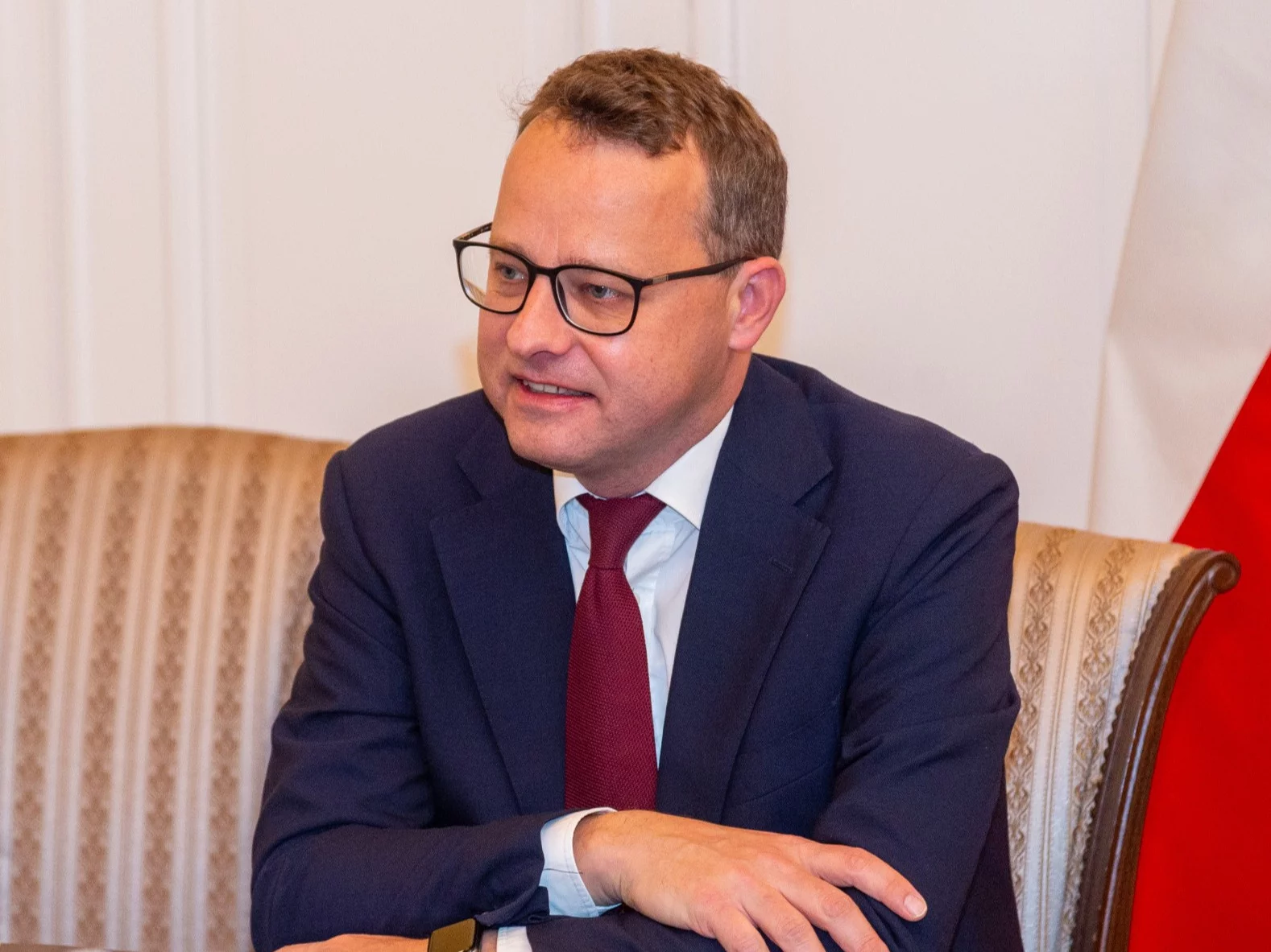 Romanowski ze statusem uchodźcy na Węgrzech. „Ta decyzja nie pozostanie bez reakcji Polski”