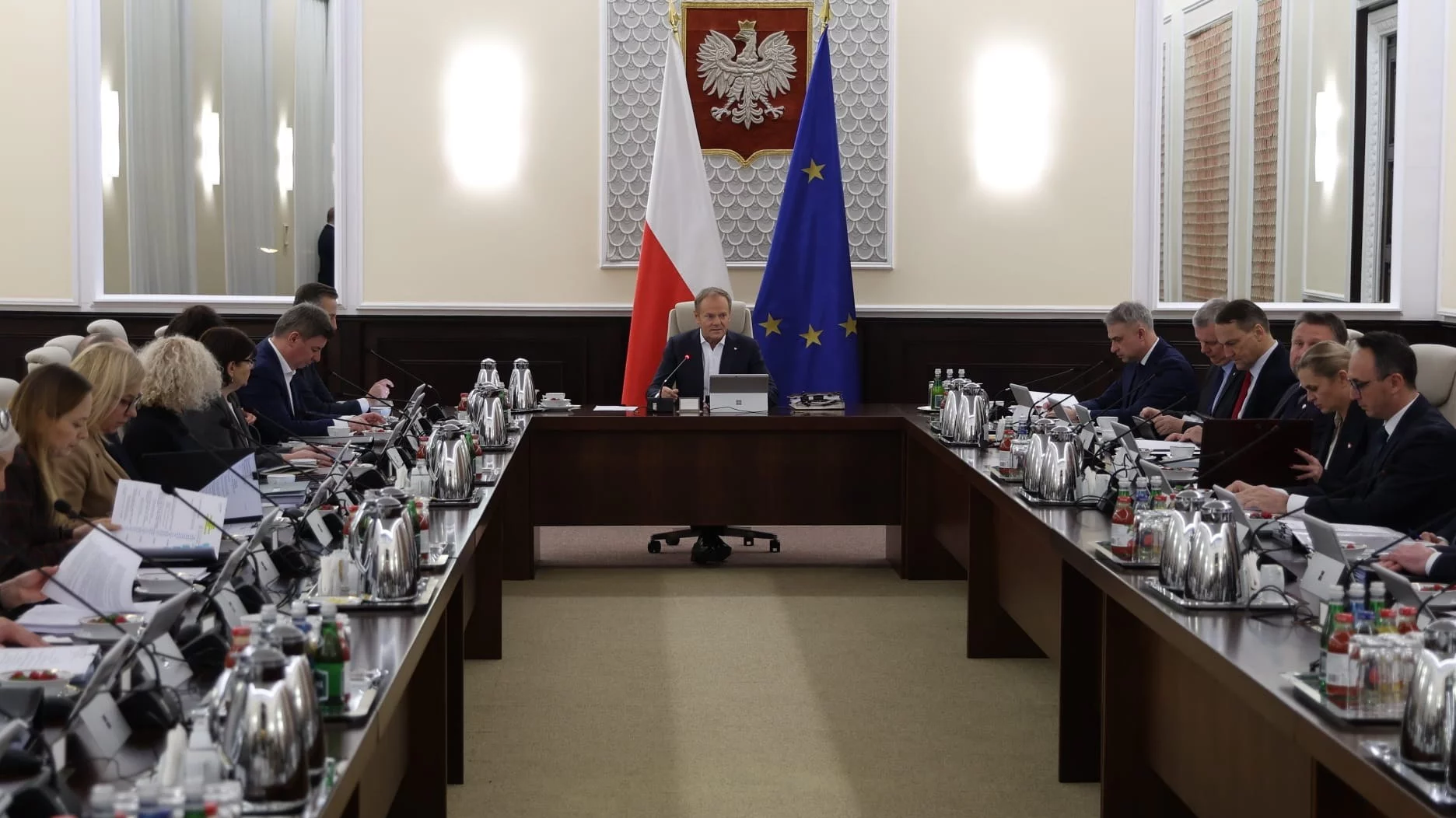 Spięcia w rządzie. Tusk zwołał nagłe spotkanie koalicjantów Spięcia w rządzie. Tusk zwołał nagłe spotkanie koalicjantów