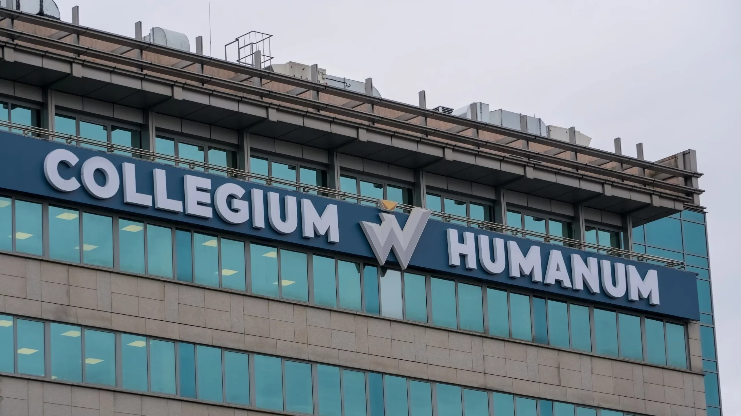 Surowa decyzja ws. byłego rektora Collegium Humanum. Już wcześniej były wątpliwości Surowa decyzja ws. byłego rektora Collegium Humanum. Już wcześniej były wątpliwości