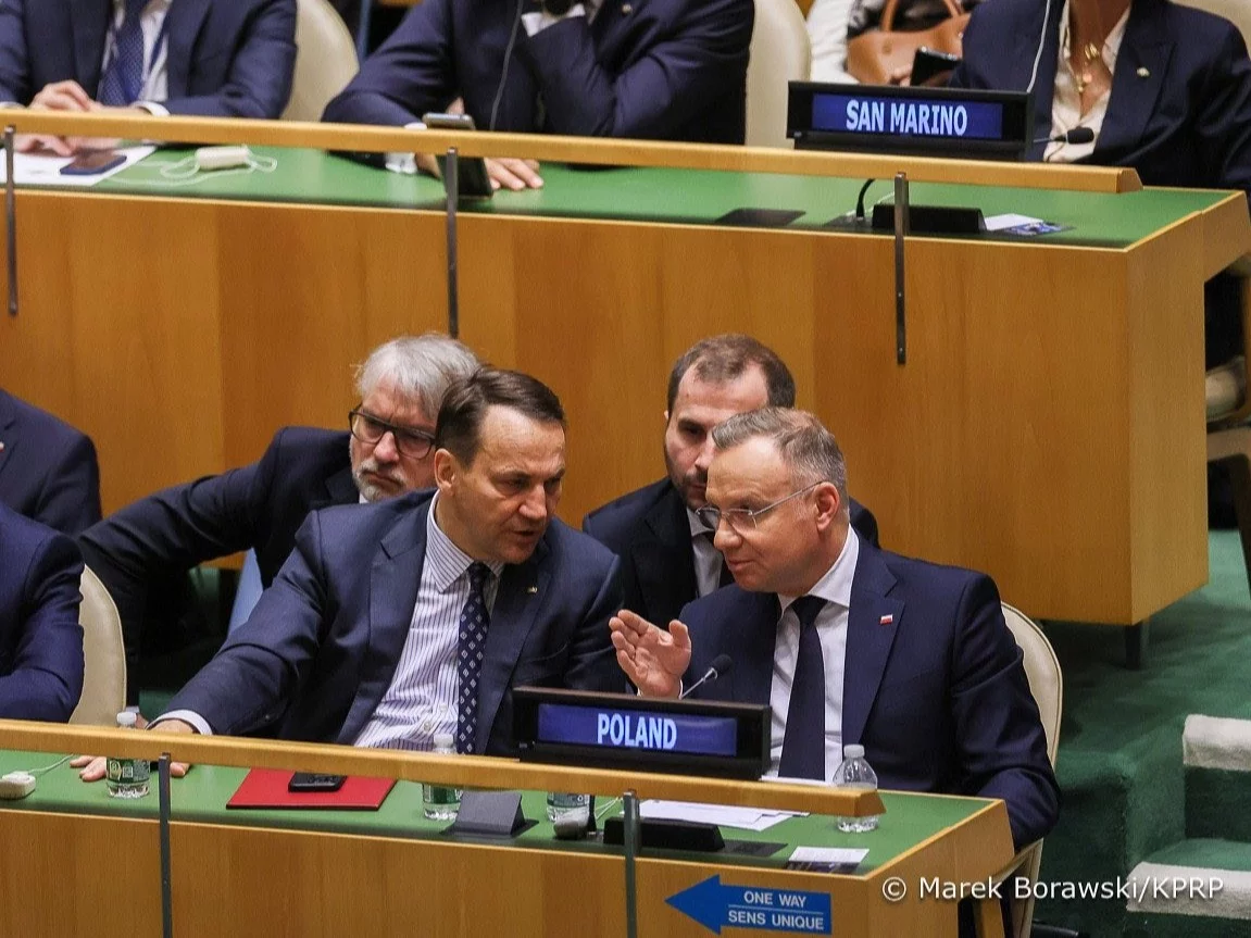 Wciąż nie ma zgody ws. ambasadorów. Kolejne spięcie Sikorskiego z Dudą Wciąż nie ma zgody ws. ambasadorów. Kolejne spięcie Sikorskiego z Dudą