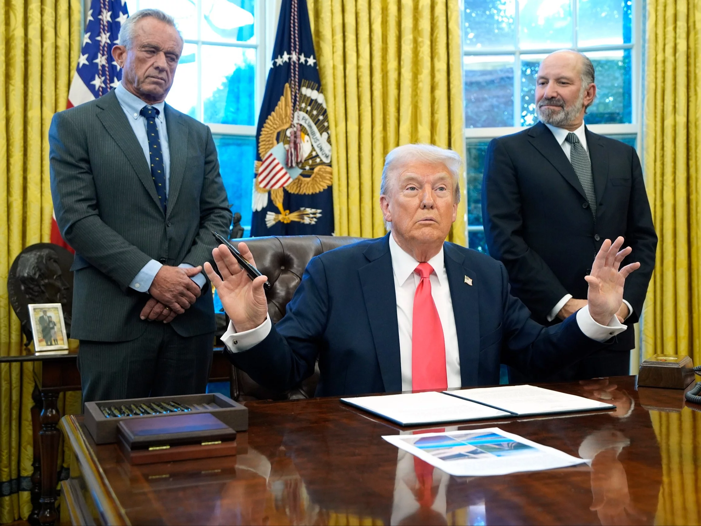 Wystarczy wpłacić pięć milionów dolarów. Trump z bajeczną ofertą dla bogatych obcokrajowców Wystarczy wpłacić pięć milionów dolarów. Trump z bajeczną ofertą dla bogatych obcokrajowców
