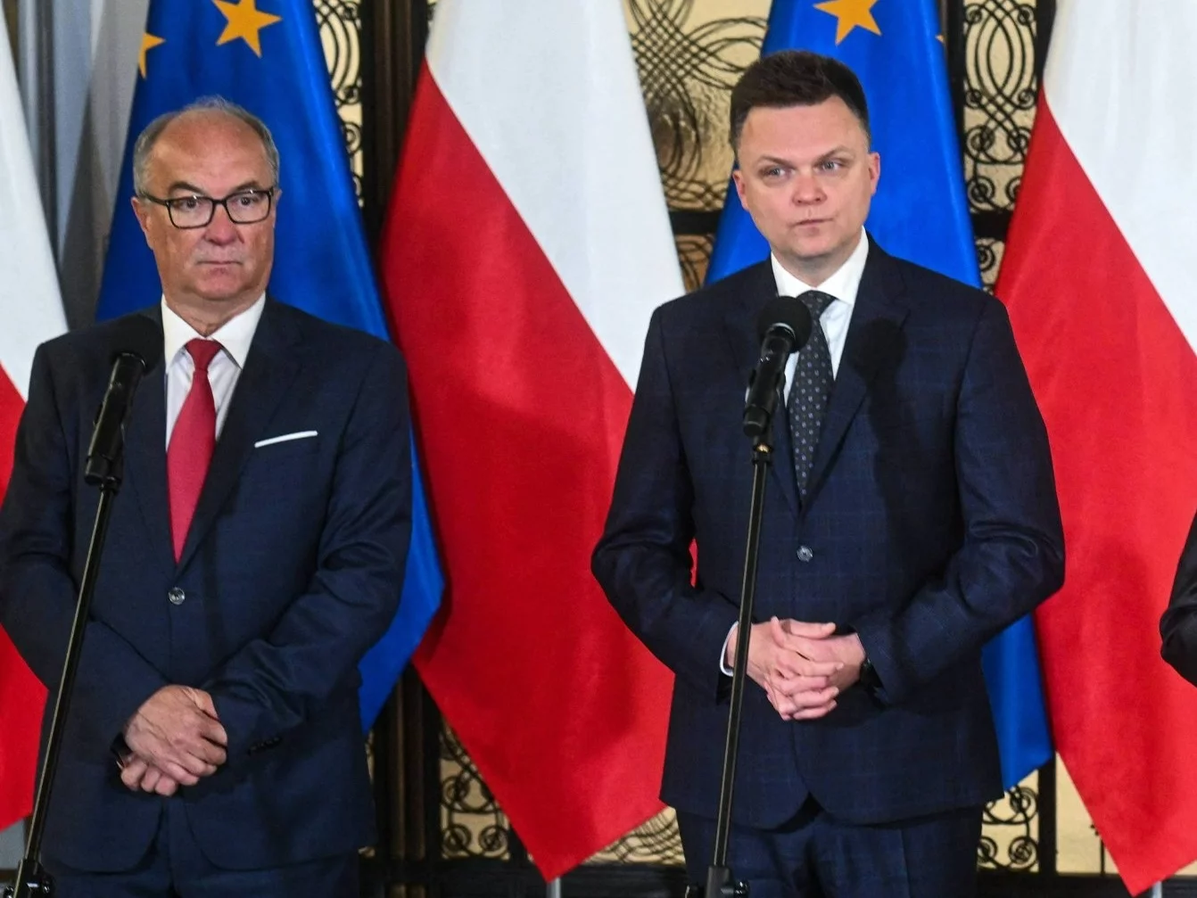 Polityczna burza w koalicji. Czarzasty do Hołowni: Złap dystans do życia Polityczna burza w koalicji. Czarzasty do Hołowni: Złap dystans do życia