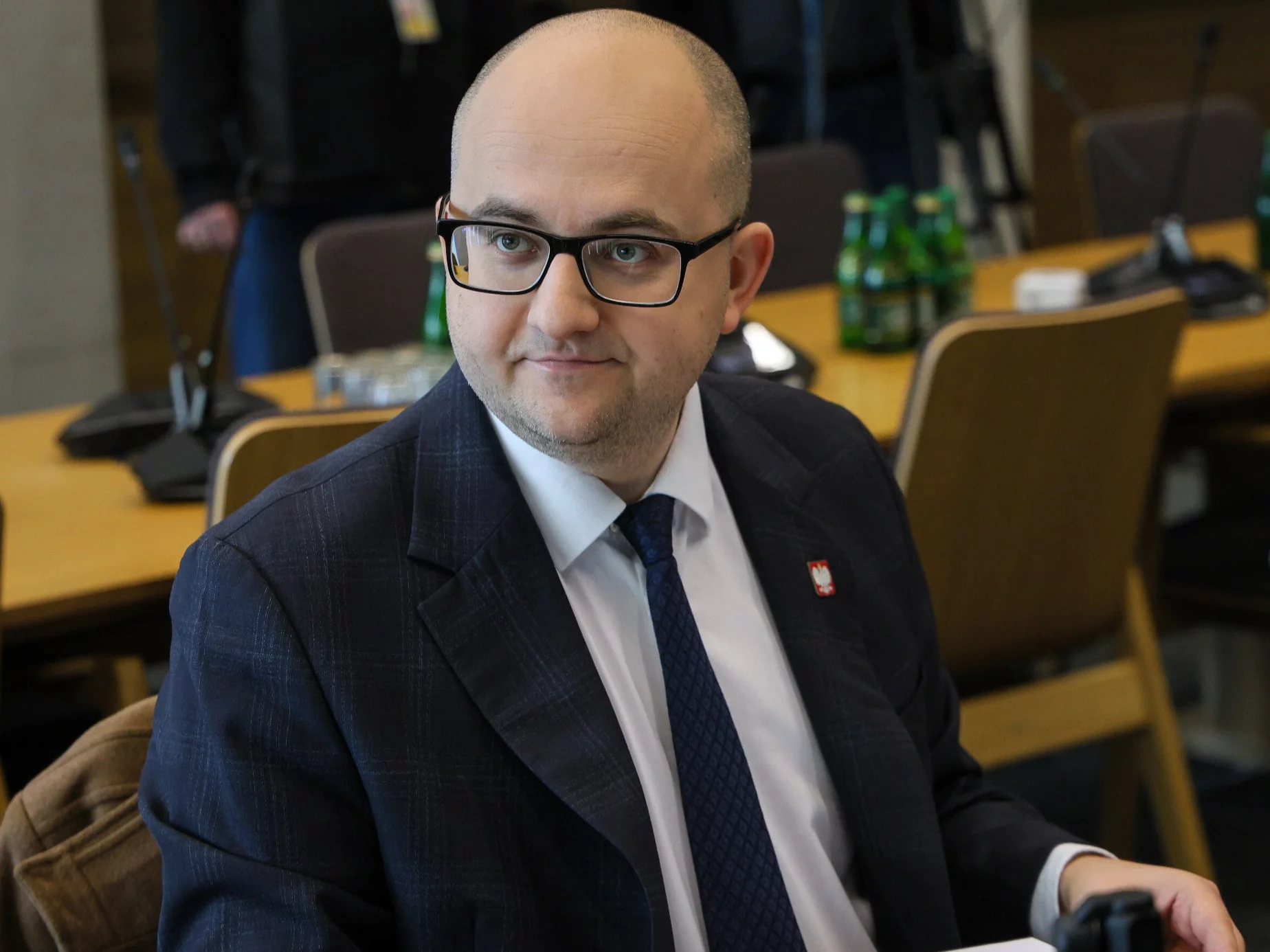 Protest przed aresztem w Radomiu. To tam przebywa poseł Matecki