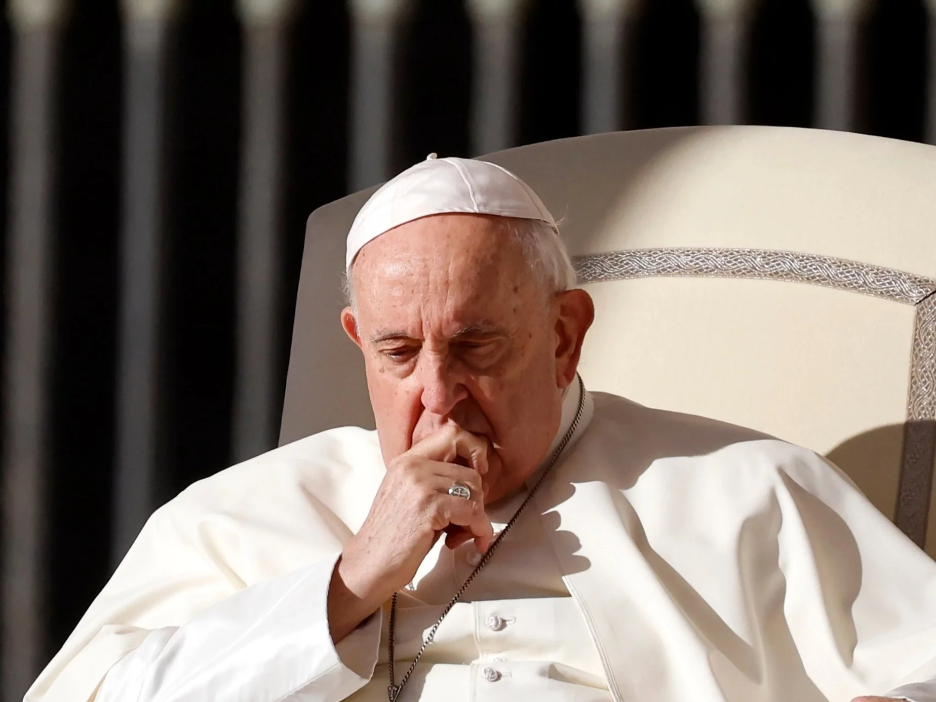 Zszokował słowami o papieżu Franciszku. Kardynał wywołał burzę