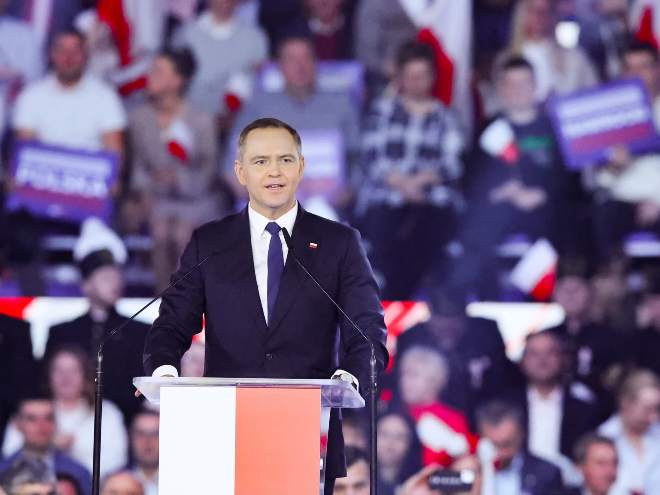Dziewczynka skradła show na wiecu. Tak zareagował Nawrocki Dziewczynka skradła show na wiecu. Tak zareagował Nawrocki