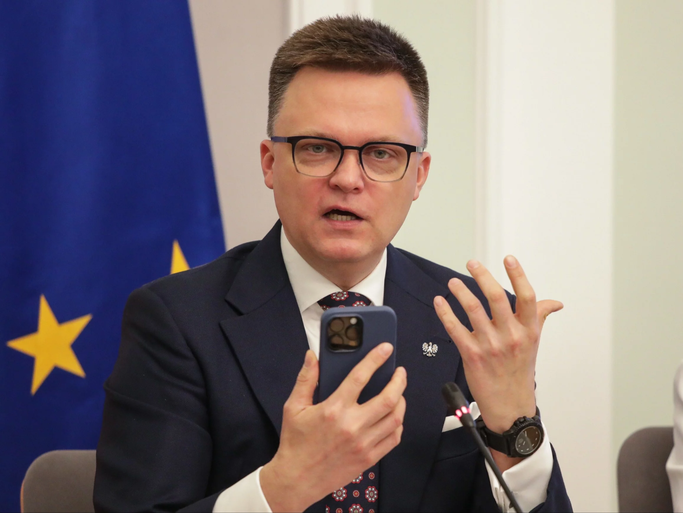 Szykuje się rewolucja w szkołach? Hołownia o „śmiertelnie niebezpiecznym narzędziu” Szykuje się rewolucja w szkołach? Hołownia o „śmiertelnie niebezpiecznym narzędziu”