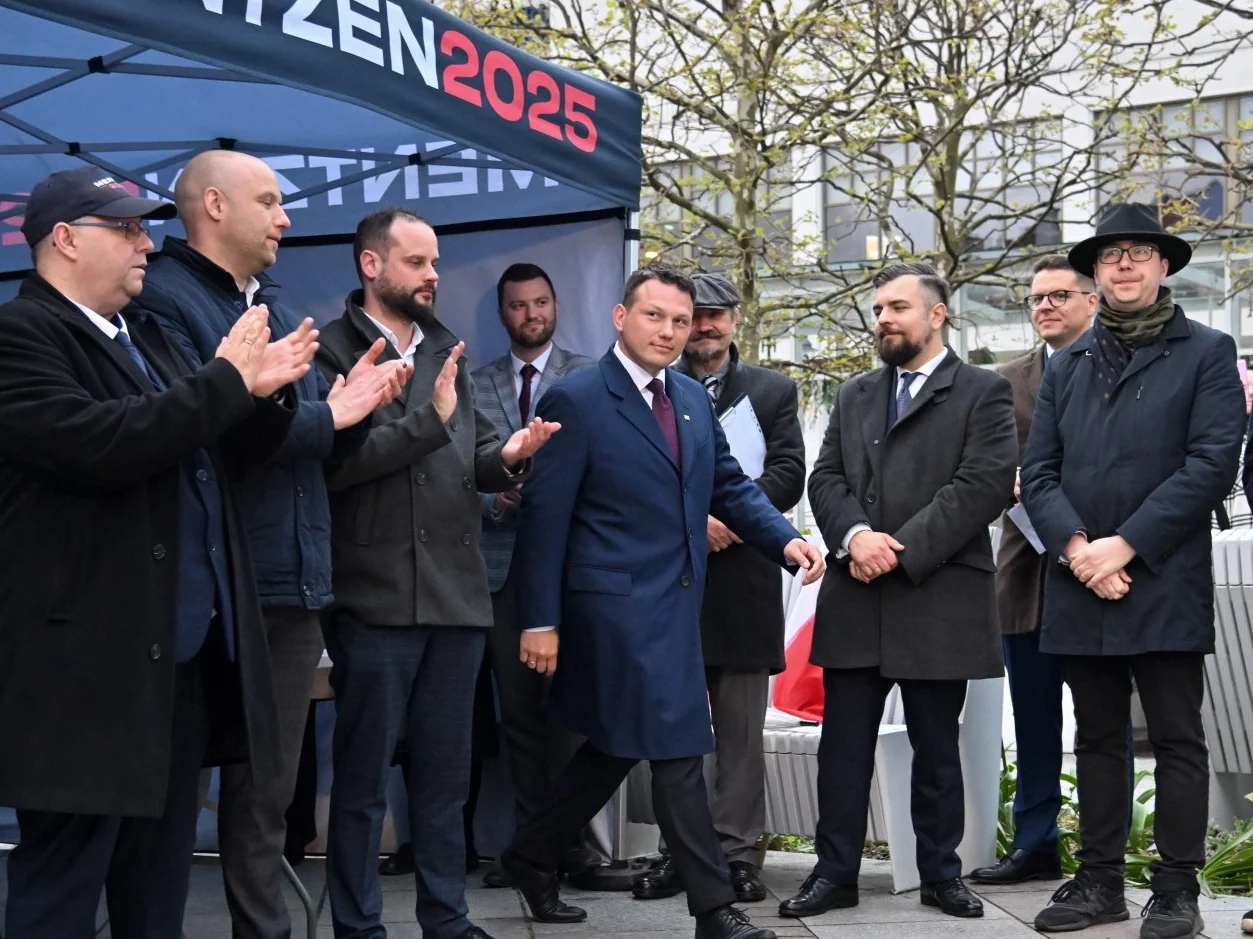 Incydent podczas spotkania z Mentzenem. Do akcji wkroczyła policja Incydent podczas spotkania z Mentzenem. Do akcji wkroczyła policja