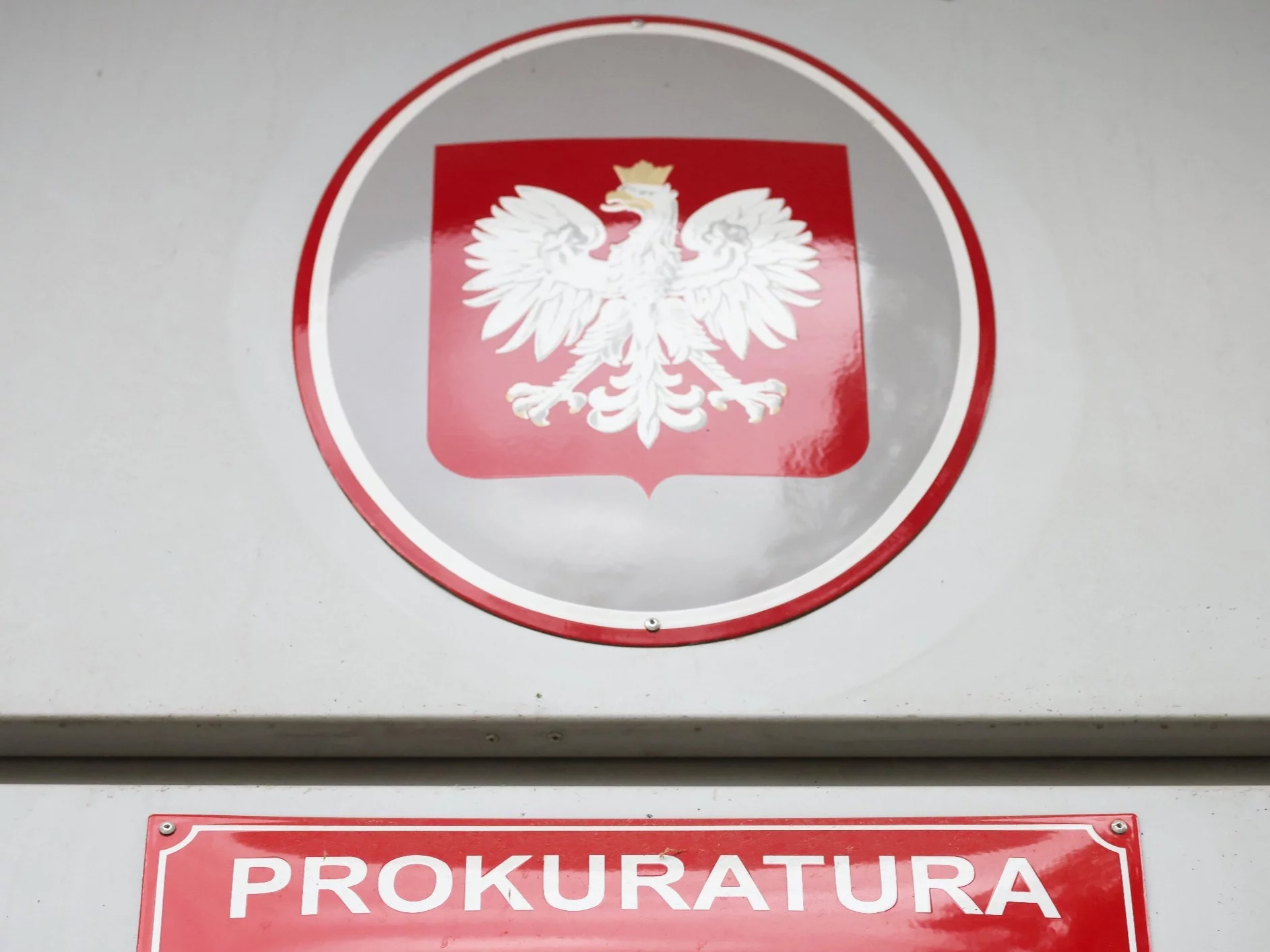 Kandydat na prezydenta może mieć problemy. W tle mobbing i przemoc fizyczna