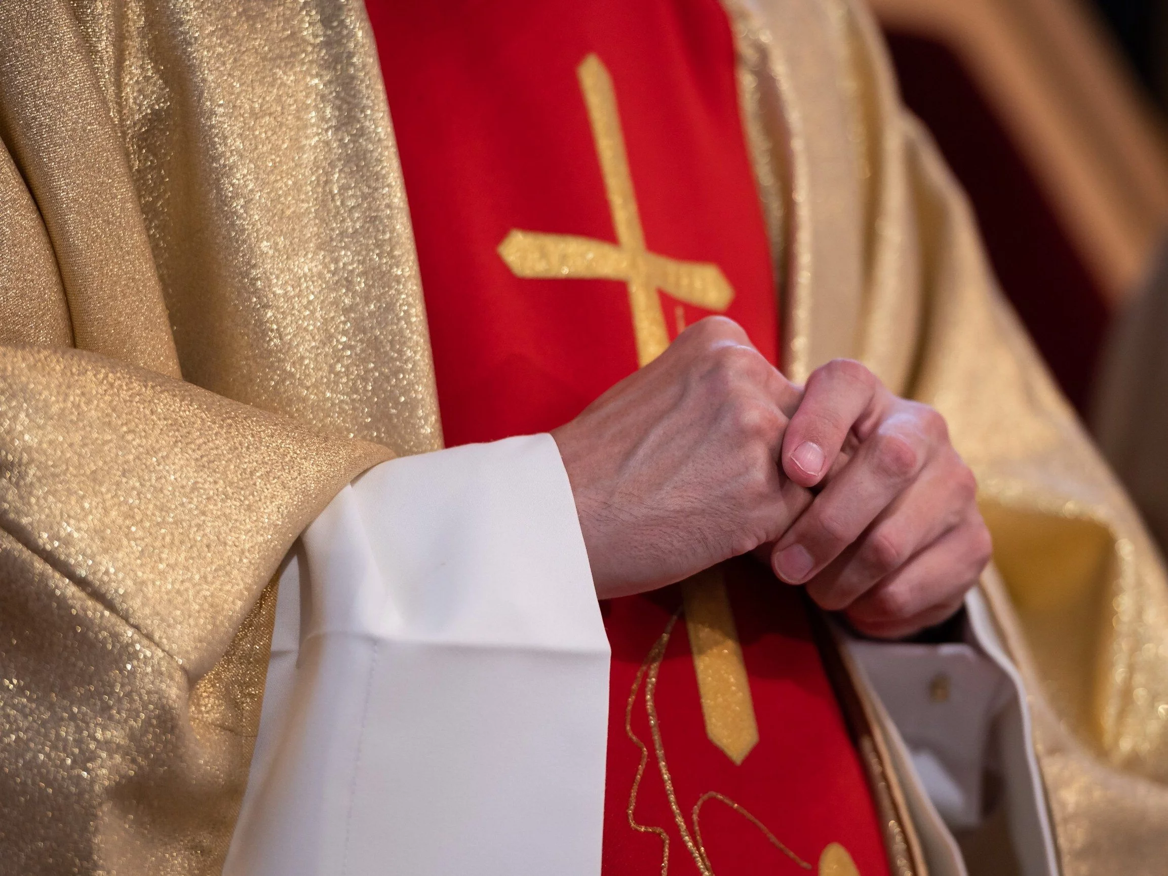 Ksiądz z Wrocławia wywołał skandal. Parafianie w szoku Ksiądz z Wrocławia wywołał skandal. Parafianie w szoku