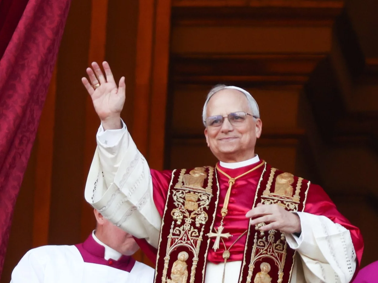 Papież Leon XIV w pierwszej modlitwie z wiernymi. Zaapelował: Nigdy więcej wojny! Papież Leon XIV w pierwszej modlitwie z wiernymi. Zaapelował: Nigdy więcej wojny!