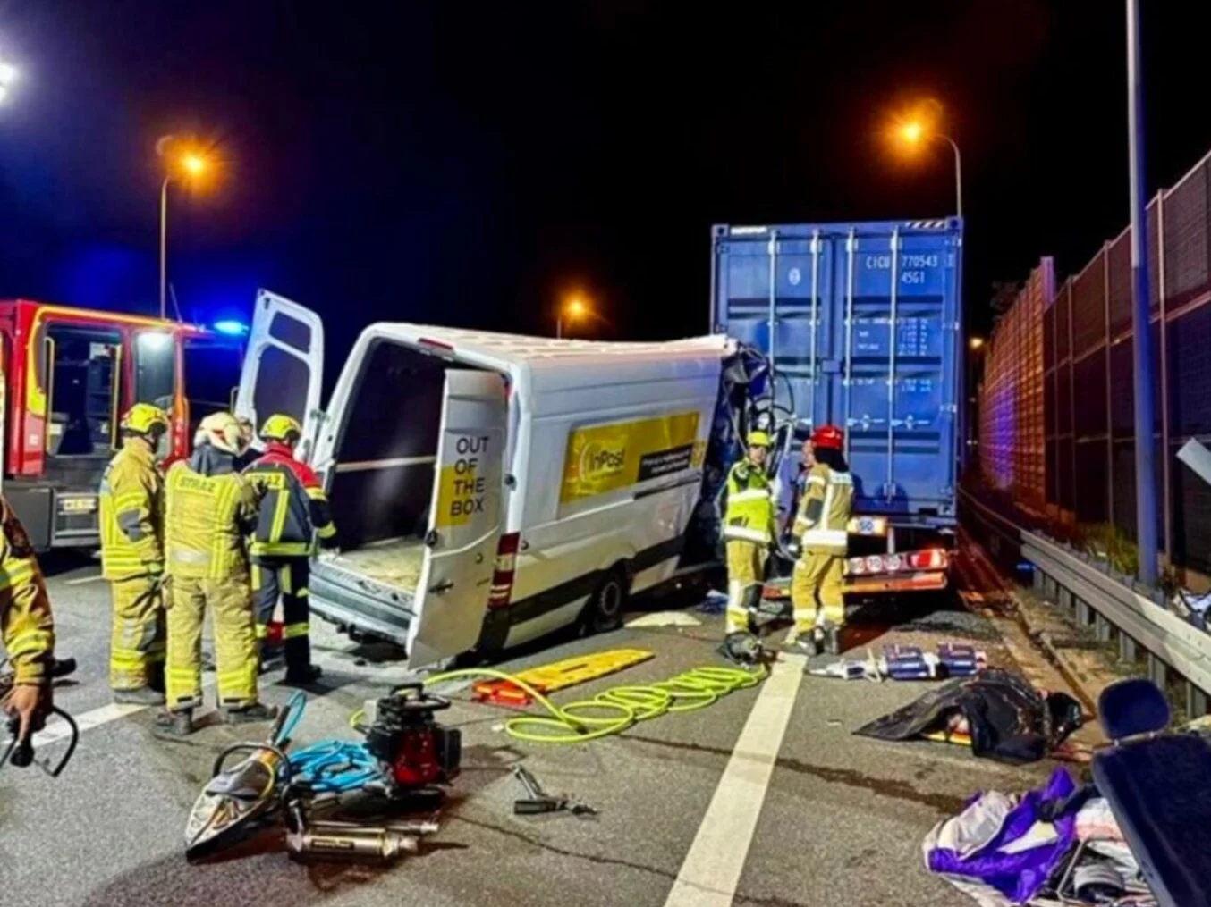 Pięć osób nie żyje po wypadku w Warszawie. Na jaw wyszły nowe fakty Pięć osób nie żyje po wypadku w Warszawie. Na jaw wyszły nowe fakty