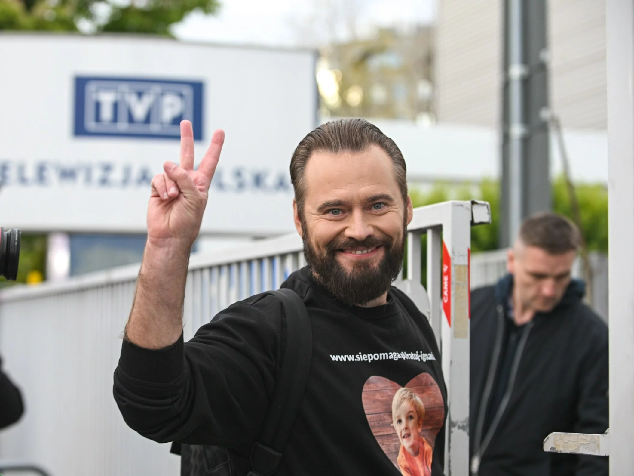 Stanowski zakpił z poprzednich debat. Przyniósł sporo rekwizytów