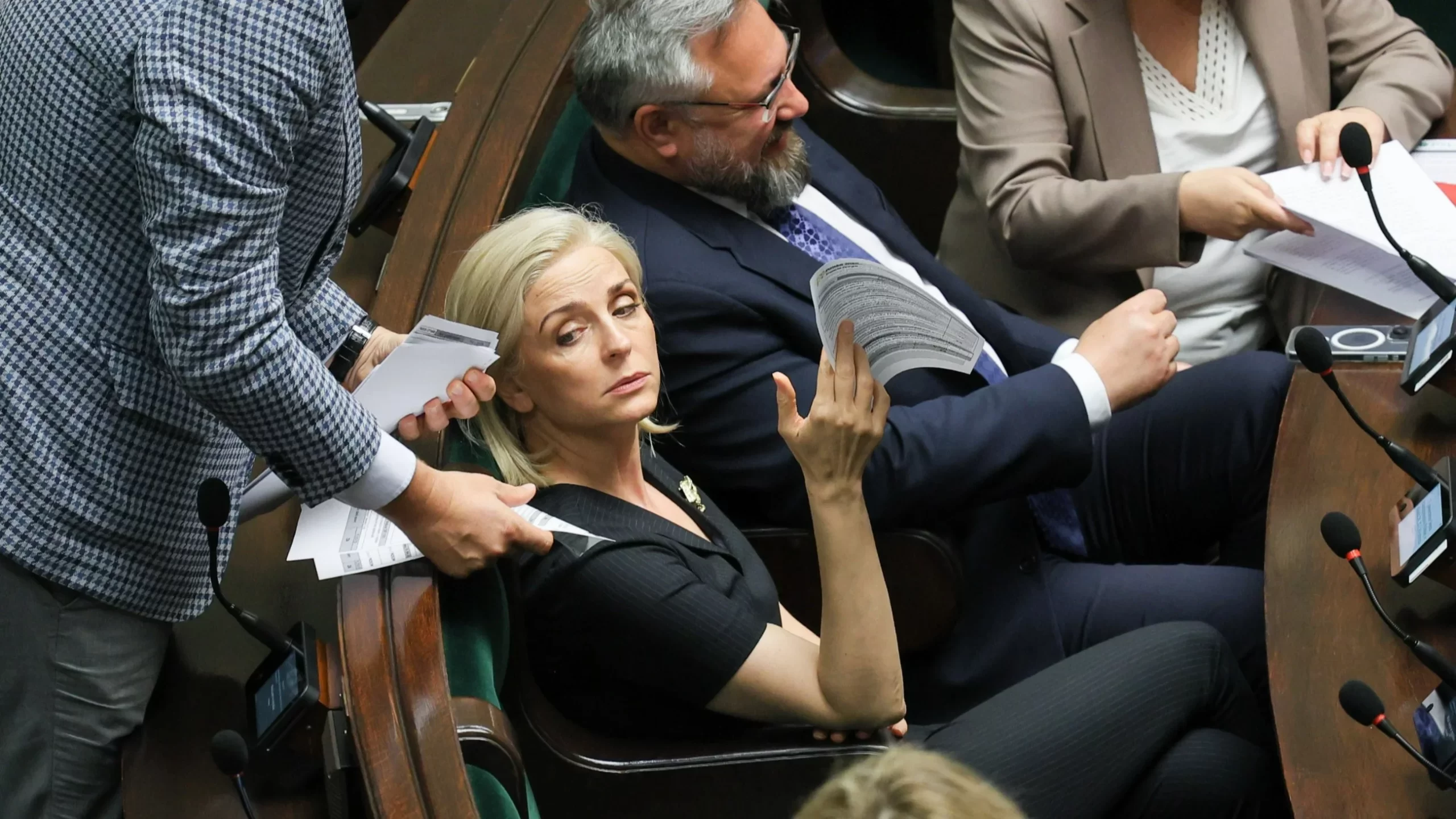 Joanna Mucha odchodzi z MEN. Tak miały wyglądać kulisy. „Zbudować sobie legendę” Joanna Mucha odchodzi z MEN. Tak miały wyglądać kulisy. „Zbudować sobie legendę”