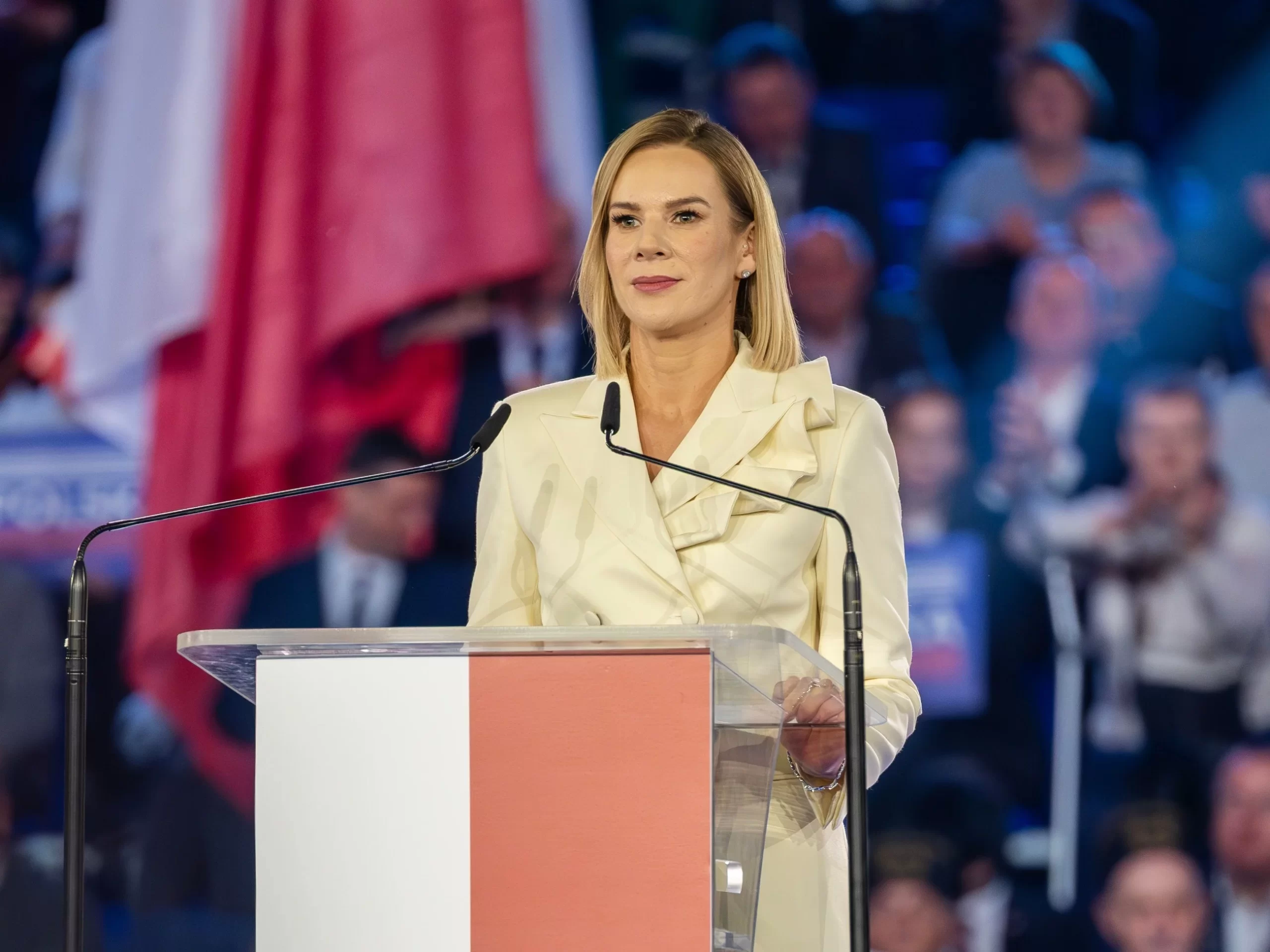Marta Nawrocka w centrum uwagi. Tak widzą ją Polacy. „Internetowy sąd” Marta Nawrocka w centrum uwagi. Tak widzą ją Polacy. „Internetowy sąd”