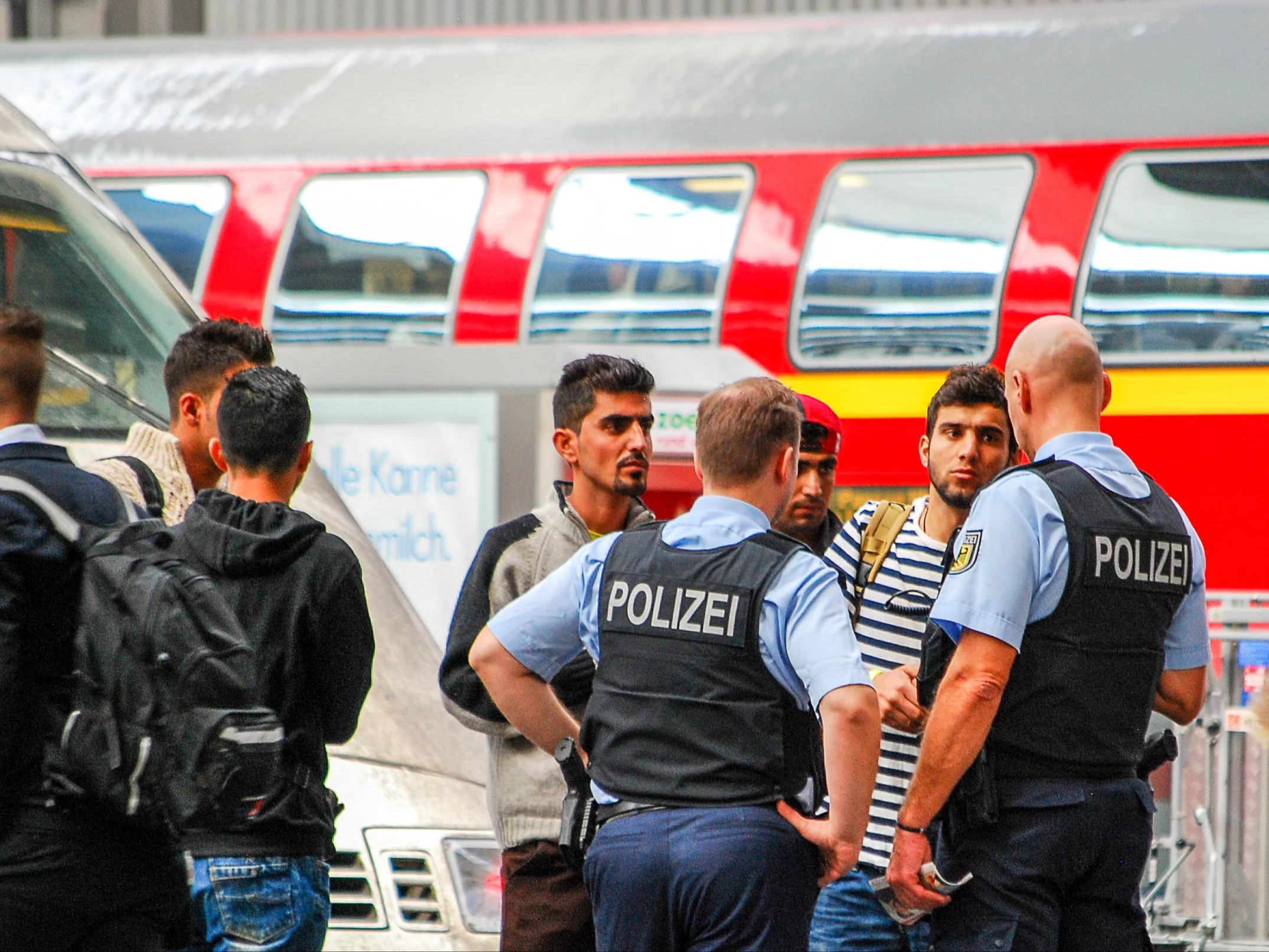 Migranci w Niemczech myślą o wyjeździe. Część z nich do Polski Migranci w Niemczech myślą o wyjeździe. Część z nich do Polski