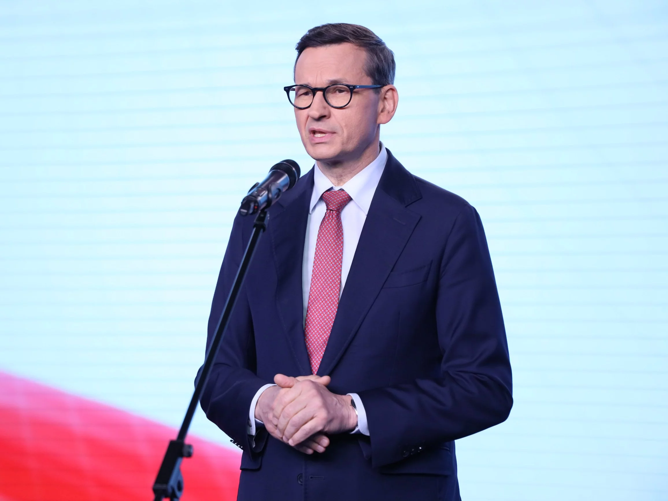 PiS krytykuje nieoficjalne informacje ws. ewakuacji Polaków z Izraela. Morawiecki pokazał różnicę PiS krytykuje nieoficjalne informacje ws. ewakuacji Polaków z Izraela. Morawiecki pokazał różnicę