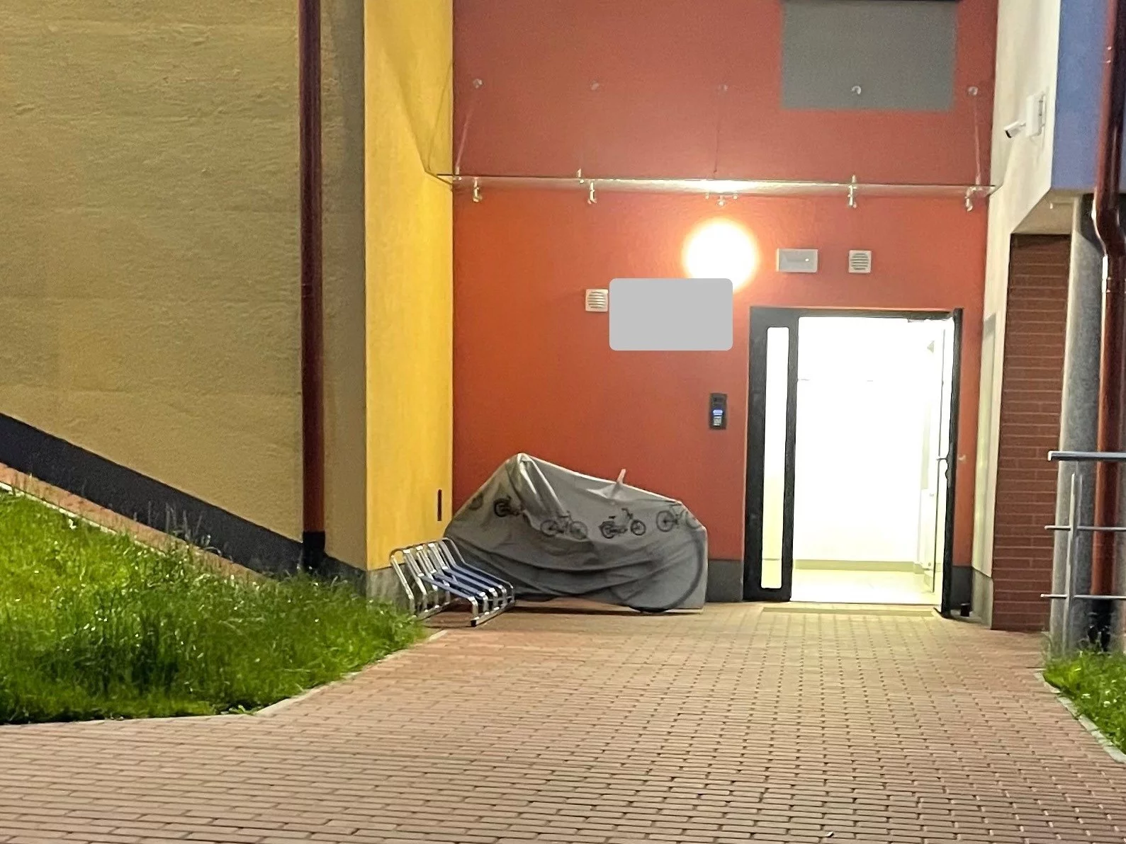 Prokuratura milczy po śmierci 26-latki z Tarnowa. Nieoficjalne informacje szokują