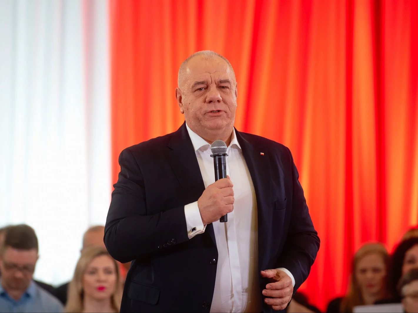 Sasin grozi rządowi: Za dwa miesiące prezydent zrobi z Wami porządek Sasin grozi rządowi: Za dwa miesiące prezydent zrobi z Wami porządek