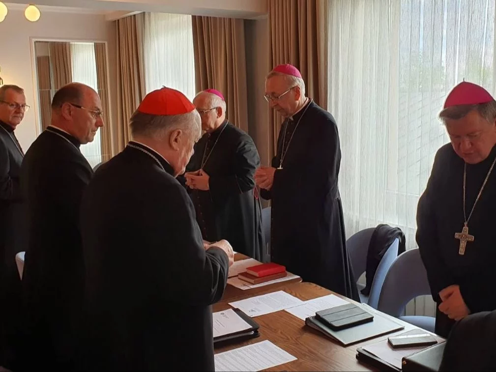 Walka o władzę w polskim Episkopacie. Ważny hierarcha odsunięty Walka o władzę w polskim Episkopacie. Ważny hierarcha odsunięty