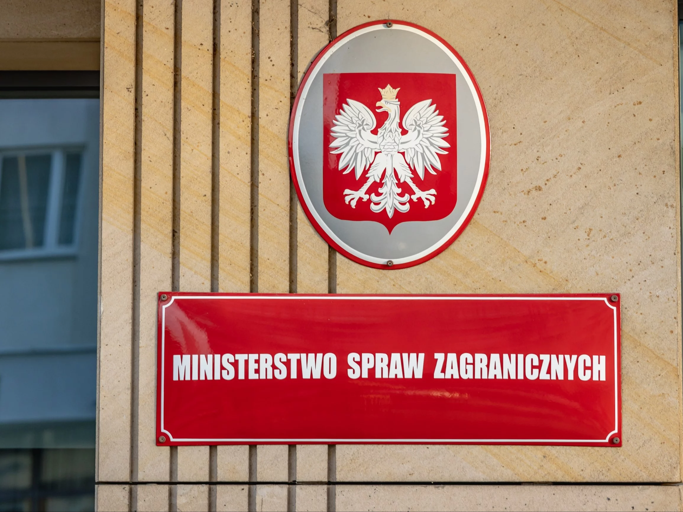 Apel MSZ do Polaków. Wezwano do „opuszczenia terytorium” tego kraju Apel MSZ do Polaków. Wezwano do „opuszczenia terytorium” tego kraju