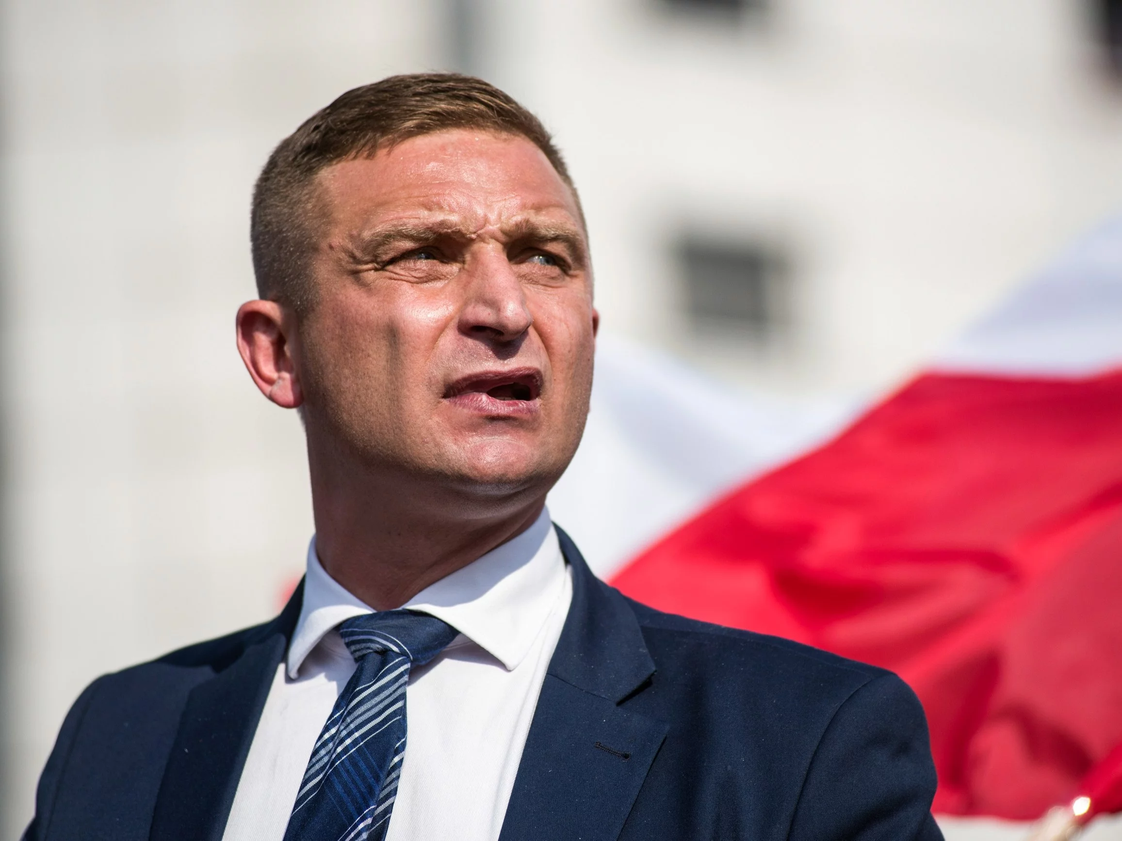 Bąkiewicz „mówił, że nic nie zapłaci”. Babcia Kasia otrzymała część zasądzonej kwoty