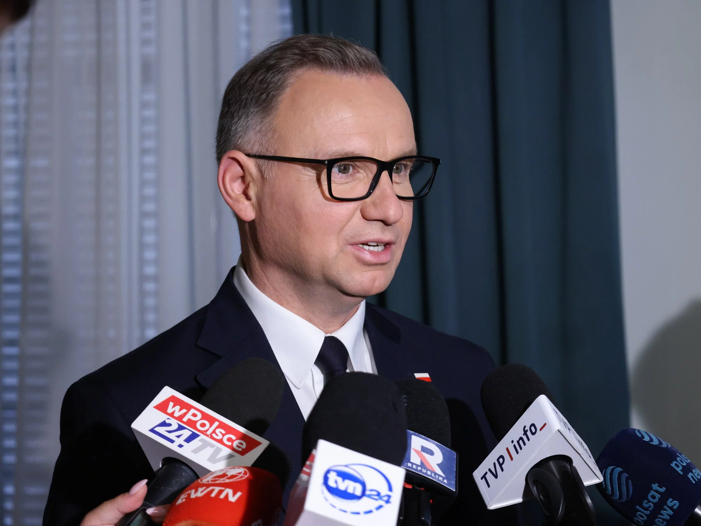 Kontrowersyjna decyzja Dudy. Byli reporterzy TVP z czasów PiS odznaczeni Srebrnymi Krzyżami Zasługi Kontrowersyjna decyzja Dudy. Byli reporterzy TVP z czasów PiS odznaczeni Srebrnymi Krzyżami Zasługi