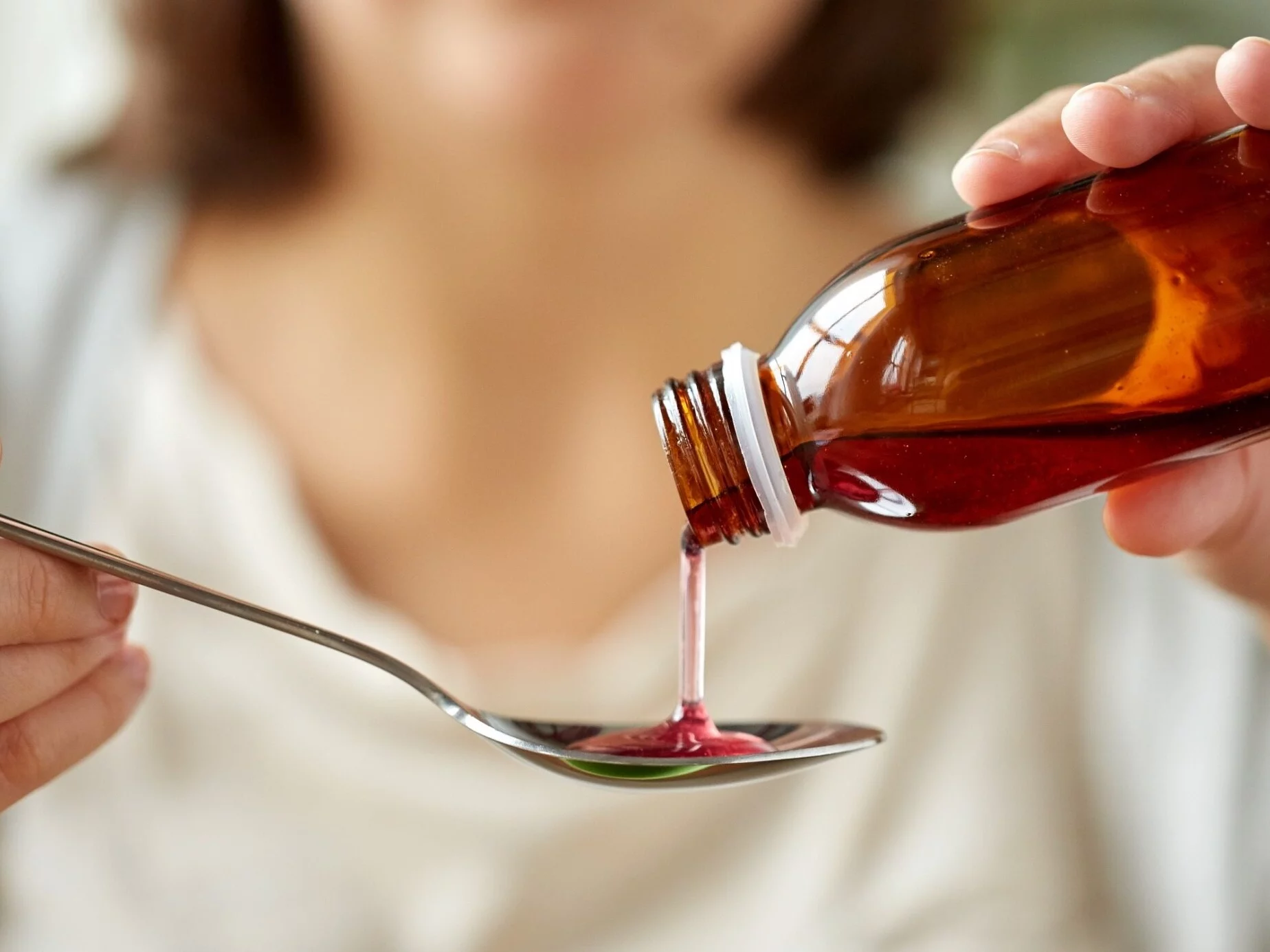 Masz ten syrop w domowej apteczce? Natychmiast się go pozbądź Masz ten syrop w domowej apteczce? Natychmiast się go pozbądź