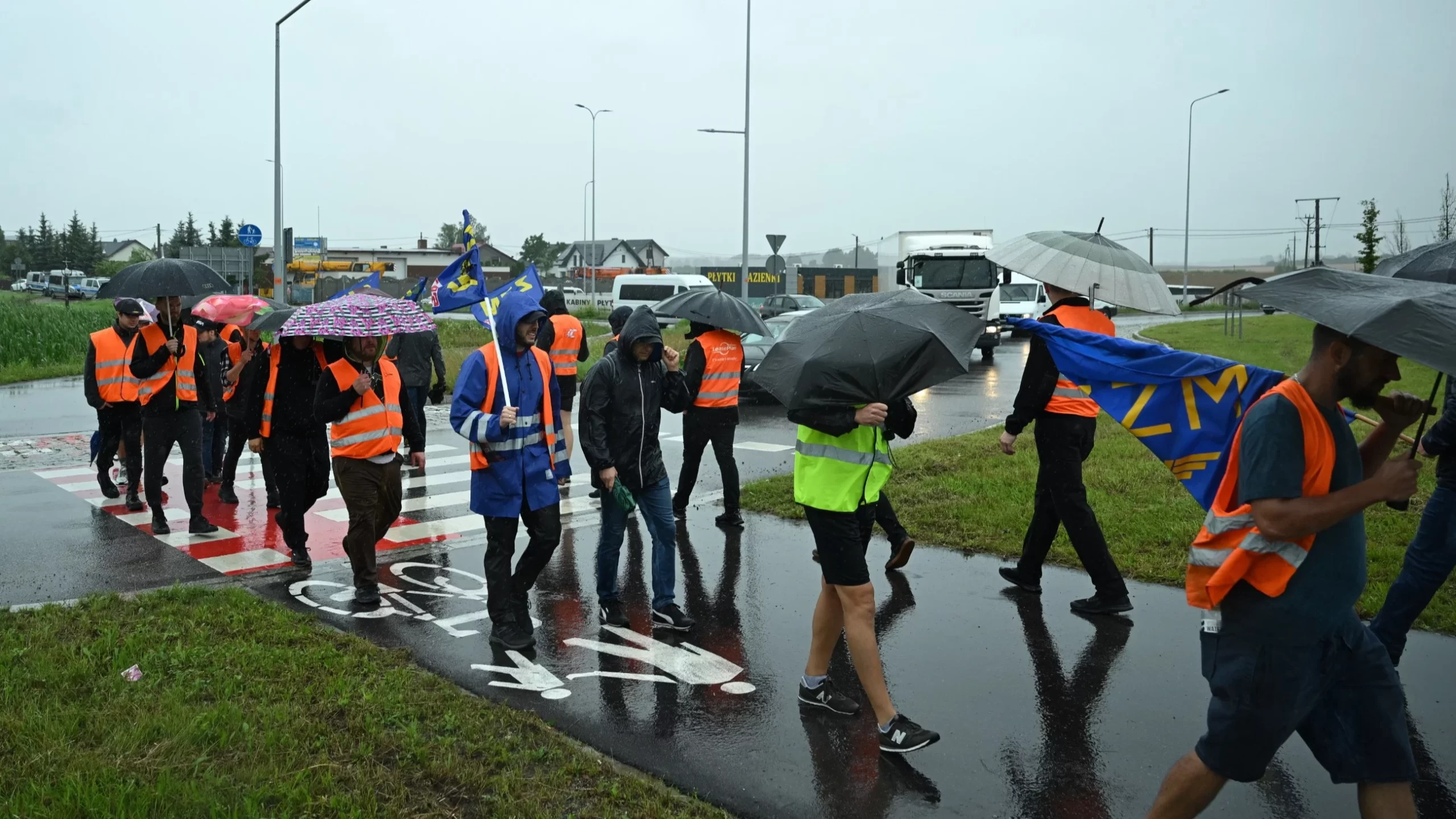 Maszyniści blokują drogi w całej Polsce. „Polityka zabija kolej transportową” Maszyniści blokują drogi w całej Polsce. „Polityka zabija kolej transportową”
