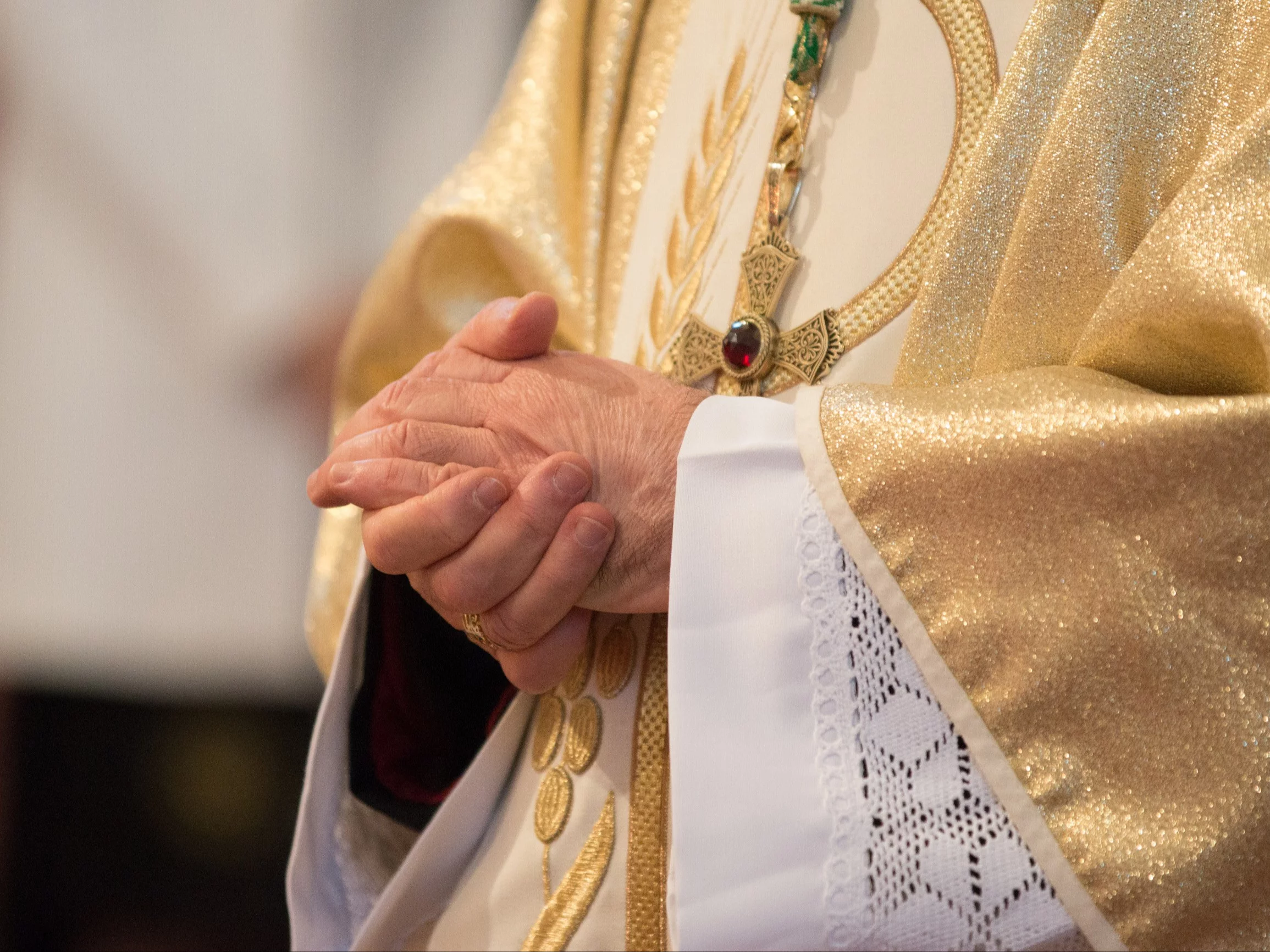 Skandal w Kościele. Poznański hierarcha podał się do dymisji