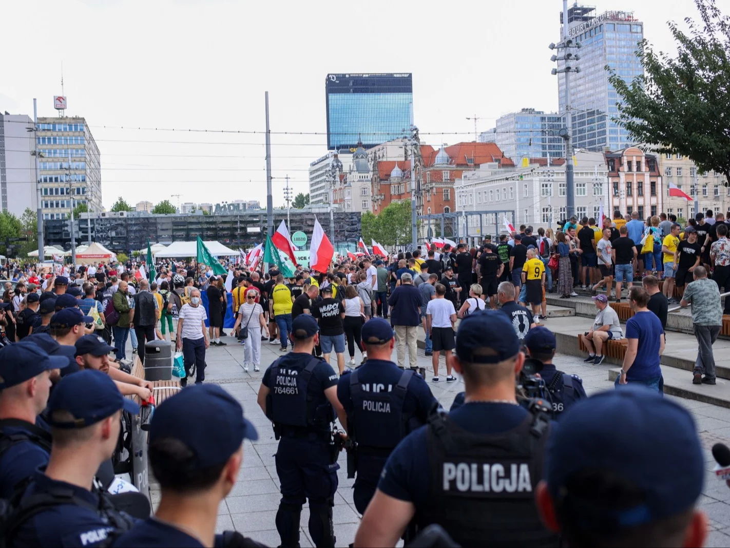 Zatrzymania po marszach Konfederacji. Policja wydała komunikat Zatrzymania po marszach Konfederacji. Policja wydała komunikat