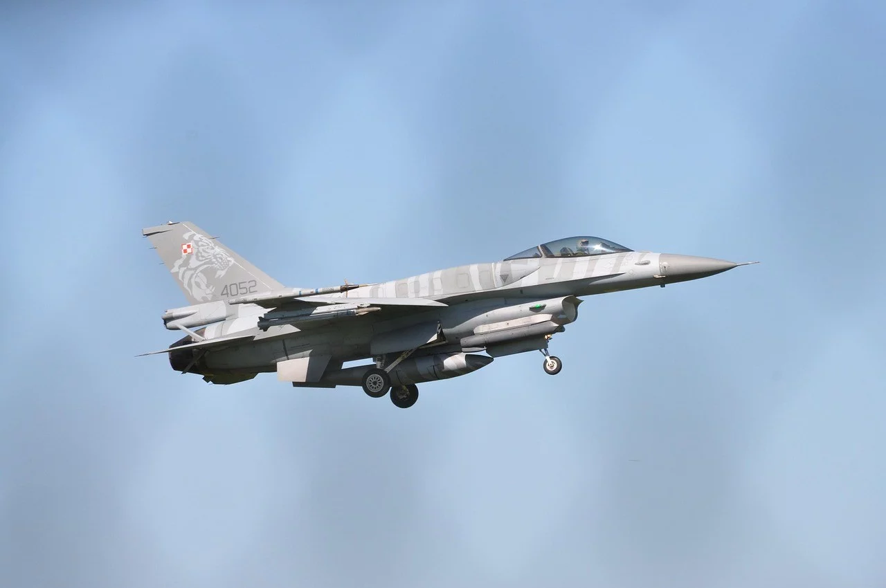 Media: Air Show Radom odwołane. Jest reakcja rządu na katastrofę F-16 Media: Air Show Radom odwołane. Jest reakcja rządu na katastrofę F-16
