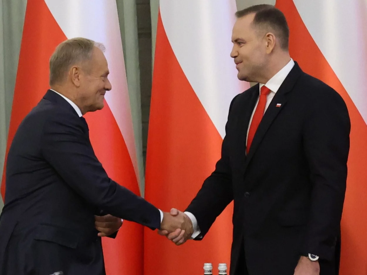 Polacy ostro o Tusku i Nawrockim. Sondaż nie zostawia złudzeń Polacy ostro o Tusku i Nawrockim. Sondaż nie zostawia złudzeń