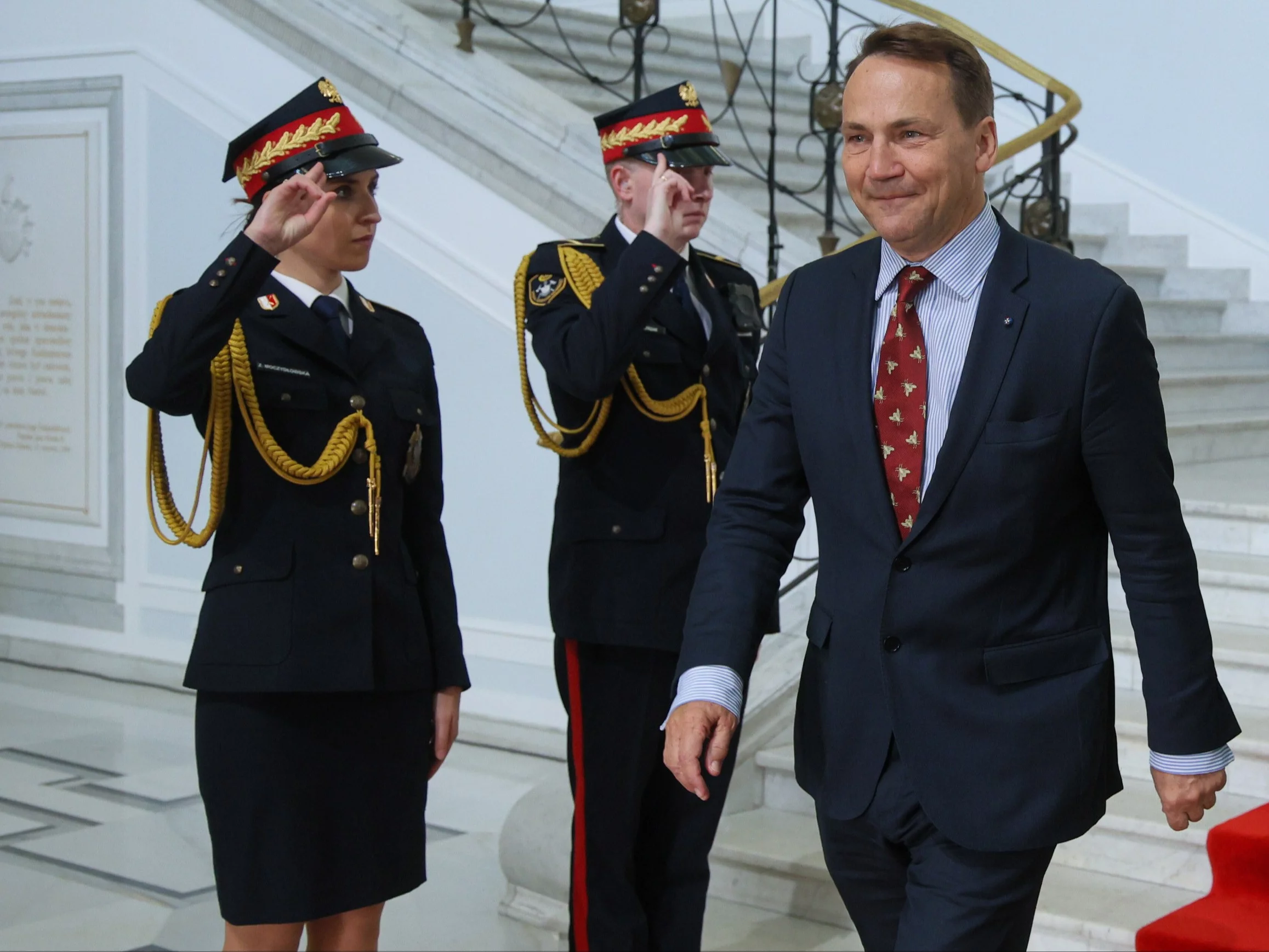 Radosław Sikorski „delfinem” Donalda Tuska? Polacy zabrali głos w najnowszym sondażu Radosław Sikorski „delfinem” Donalda Tuska? Polacy zabrali głos w najnowszym sondażu