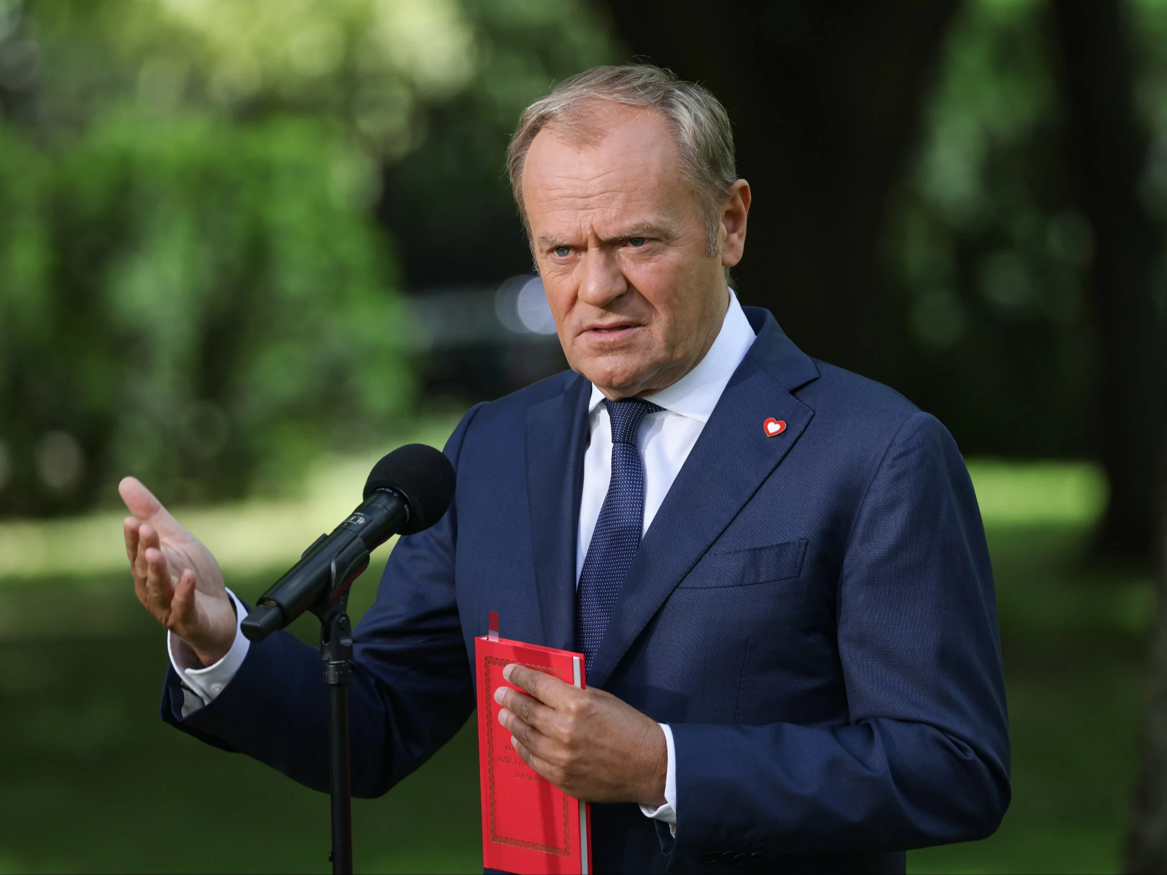 Tusk po aferze ze środkami z KPO zapowiada konsekwencje. I uderza w PiS Tusk po aferze ze środkami z KPO zapowiada konsekwencje. I uderza w PiS