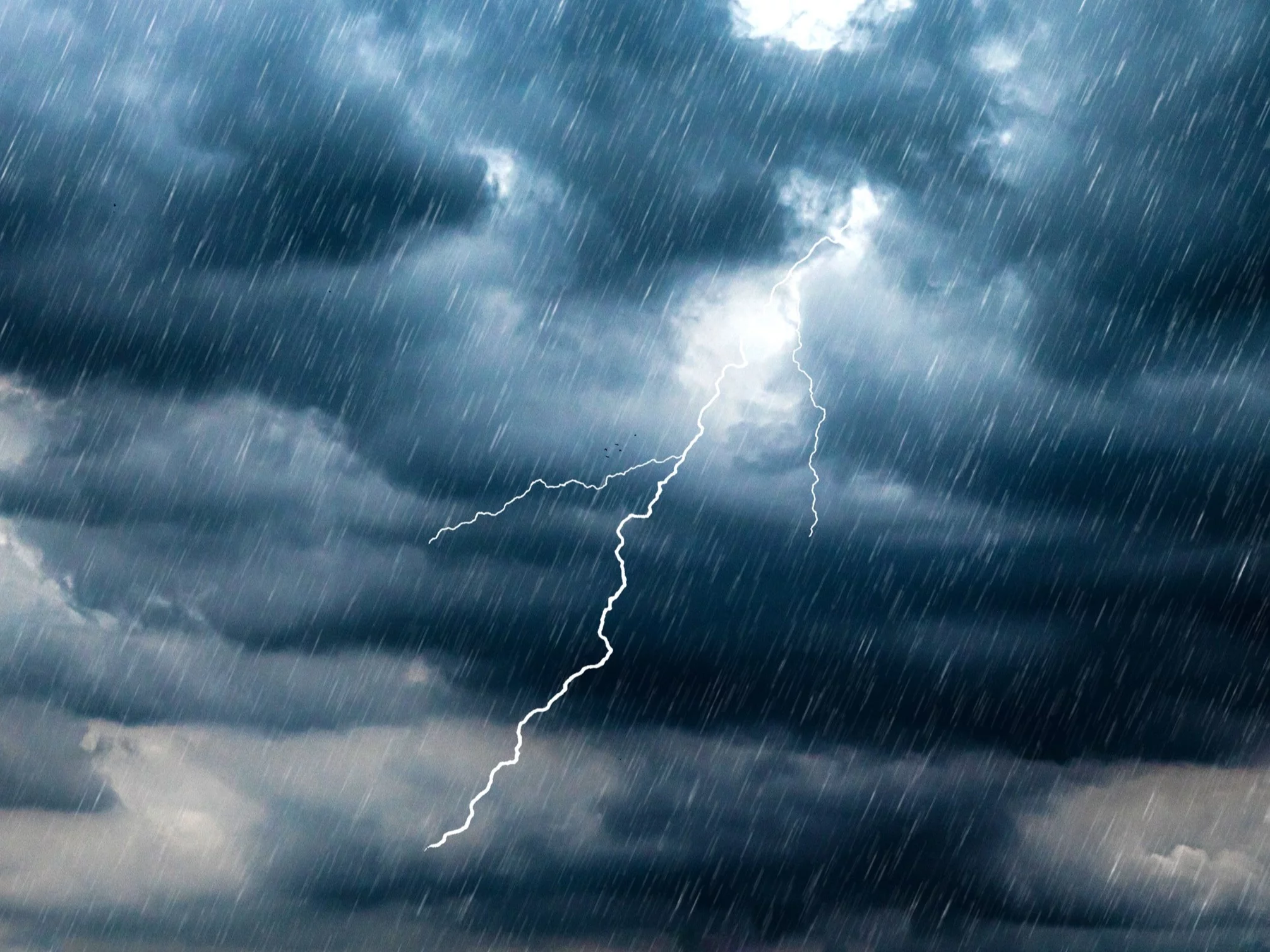 Burze i nawałnice w Polsce. IMGW wydał ostrzeżenia dla tych regionów