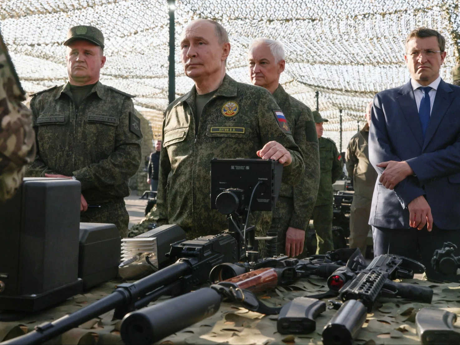 Dmuchany myśliwiec na manewrach Zapad. Niecodzienna wpadka armii Putina