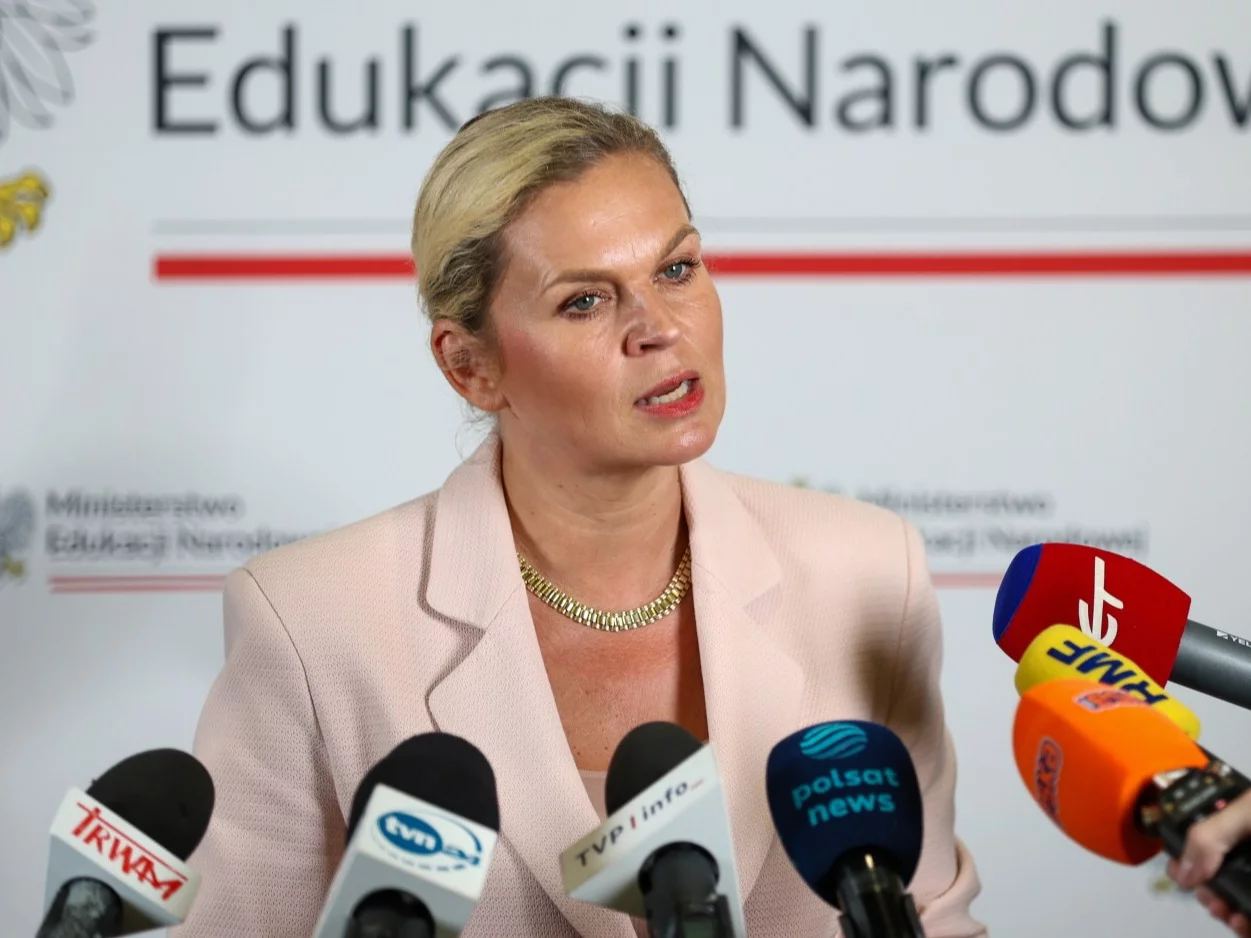 MEN wycofa się ze zmiany w szkołach? Nowacka stawia sprawę jasno
