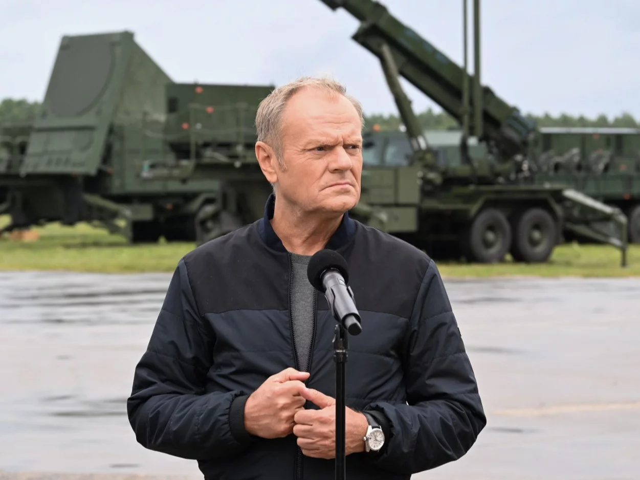 Na dom w Wyrykach spadła polska rakieta? Tusk stawia sprawę jasno Na dom w Wyrykach spadła polska rakieta? Tusk stawia sprawę jasno