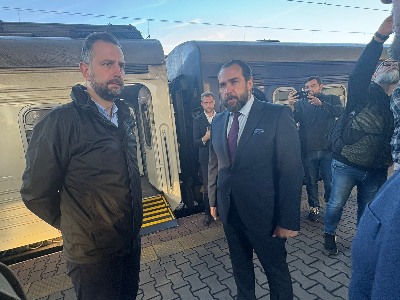 Niezapowiedziana wizyta w Ukrainie. Delegacja z Polski w Kijowie