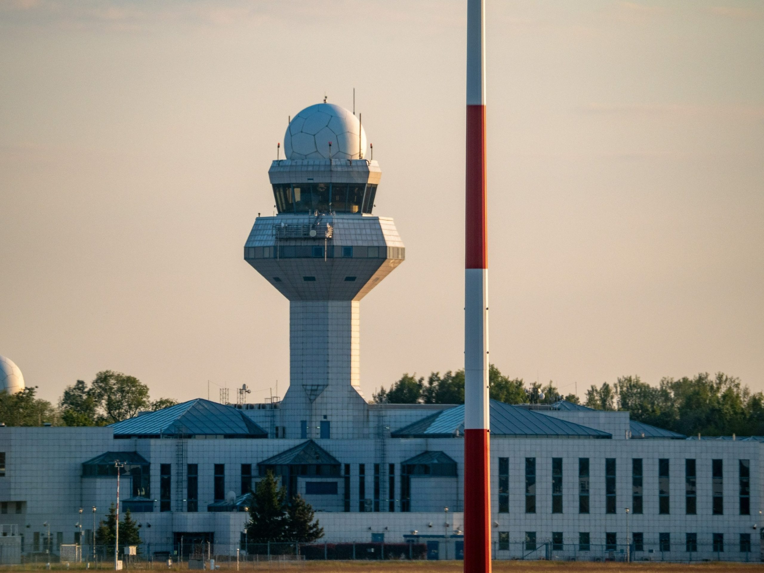 Ponad 120 tys. zakłóceń lotów w Europie. „Sytuacja jest poważna” Ponad 120 tys. zakłóceń lotów w Europie. „Sytuacja jest poważna”
