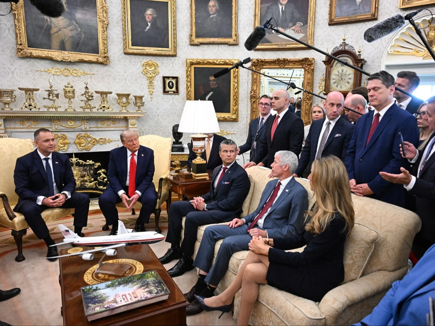 Trump złożył Nawrockiemu obietnicę. Ekspert dostrzega problem Trump złożył Nawrockiemu obietnicę. Ekspert dostrzega problem