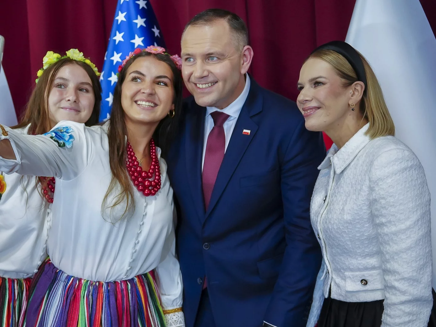 Marta Nawrocka pod lupą sondaży. Jak pierwsza dama została oceniona przez Polaków? Marta Nawrocka pod lupą sondaży. Jak pierwsza dama została oceniona przez Polaków?