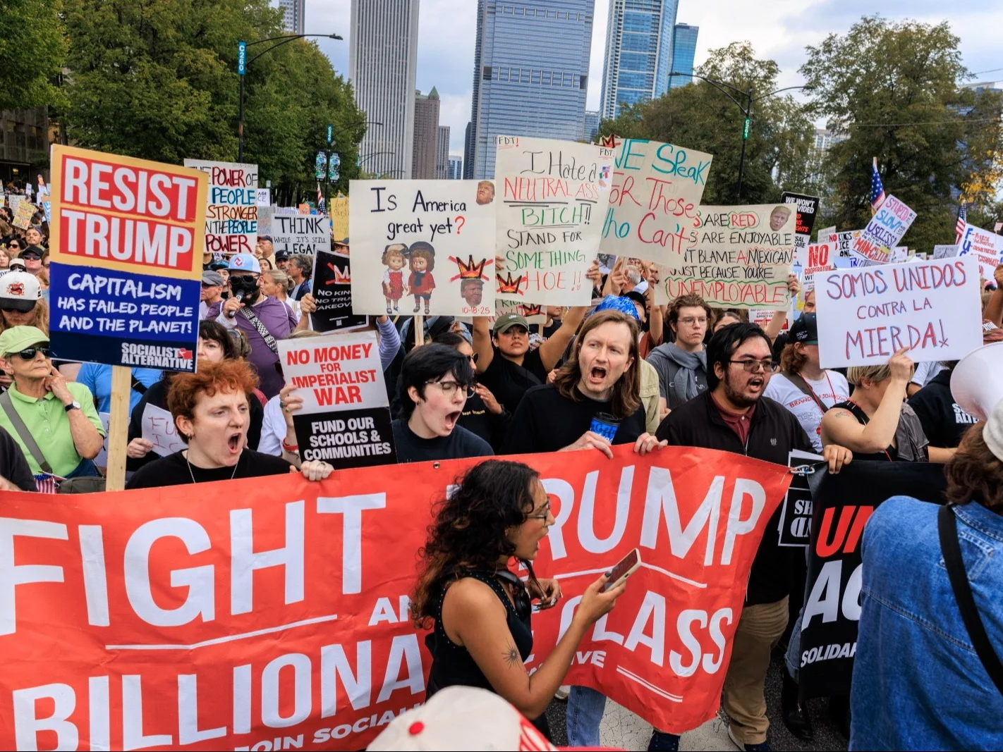Miliony przeciwników Trumpa na ulicach w USA. „Uważa, że jego władza jest absolutna” Miliony przeciwników Trumpa na ulicach w USA. „Uważa, że jego władza jest absolutna”