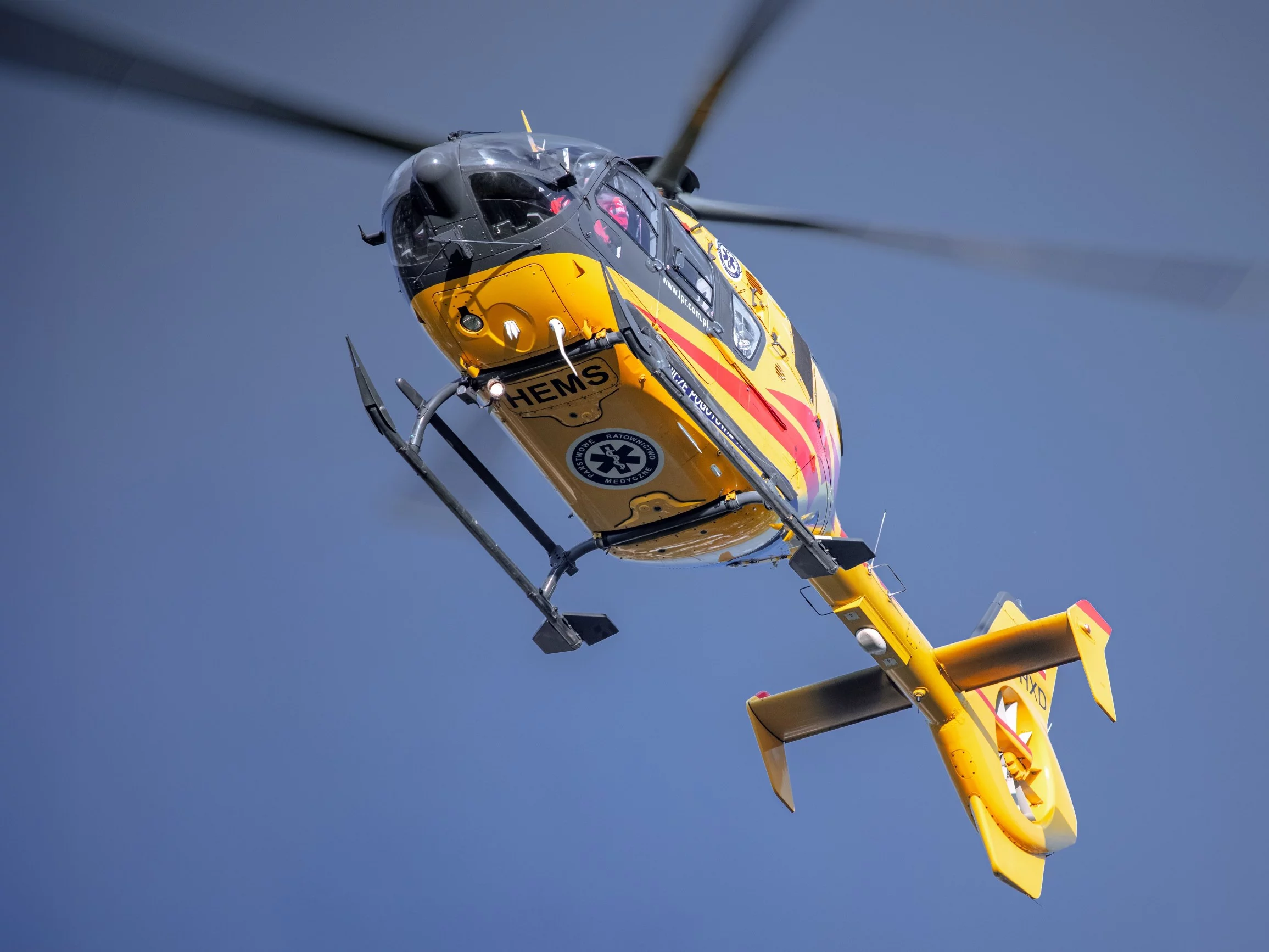 Nagle wjechał w ludzi. Wśród poszkodowanych dziewczynka