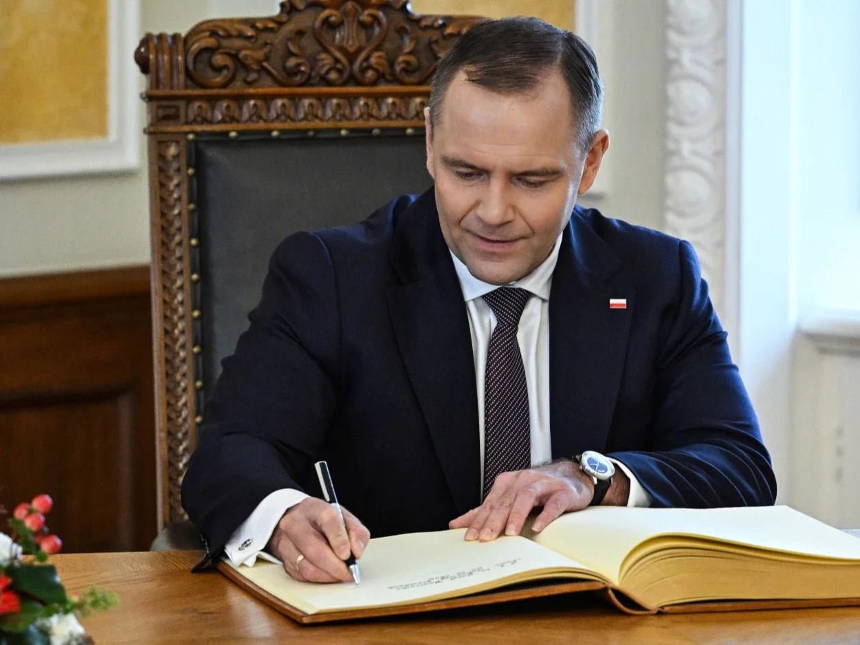 Nawrocki podpisał ustawę. Nawet 1800 zł na mieszkanie