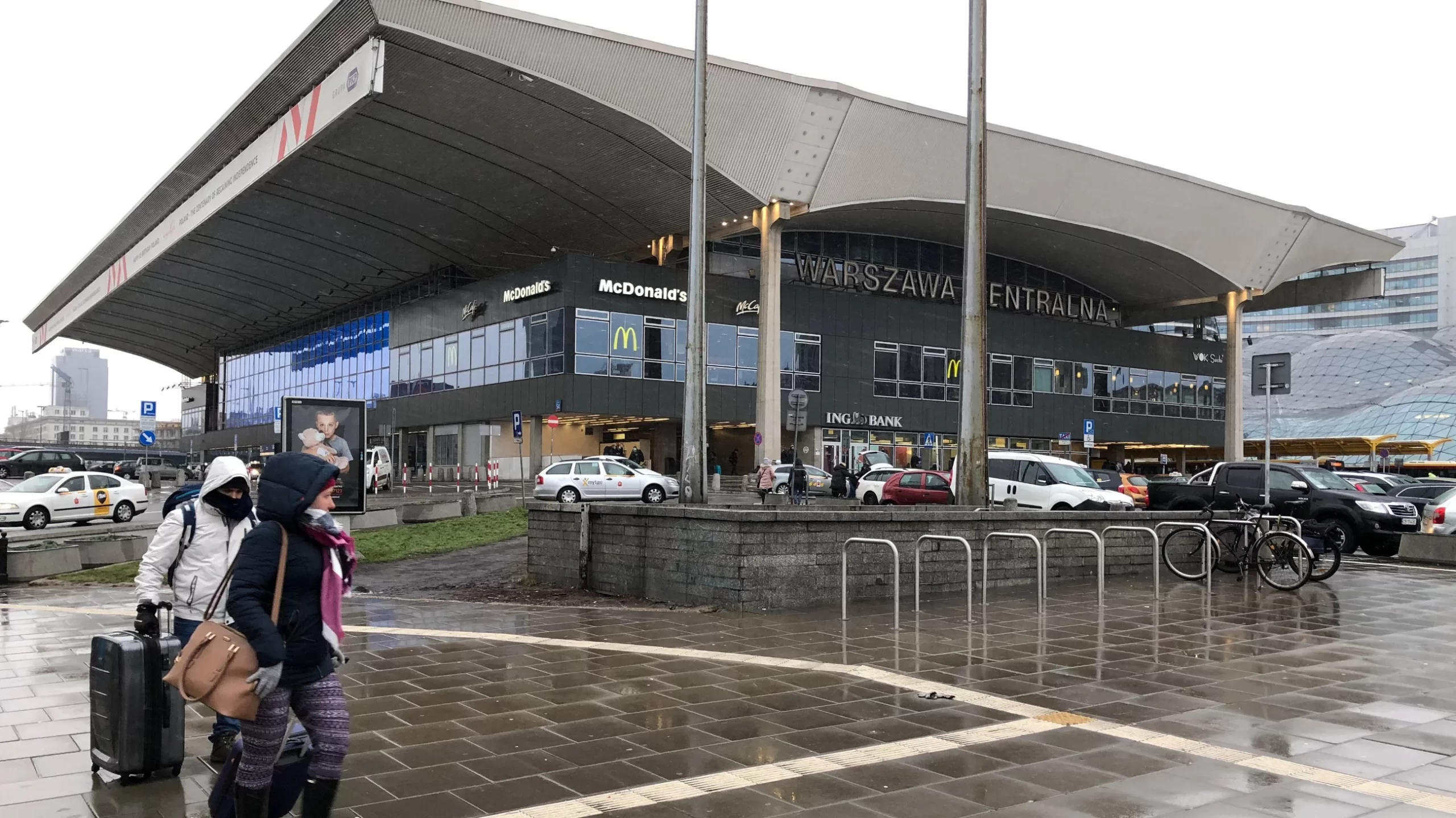 PKP zamyka Centralną tuż przed Marszem Niepodległości. Burza w sieci PKP zamyka Centralną tuż przed Marszem Niepodległości. Burza w sieci