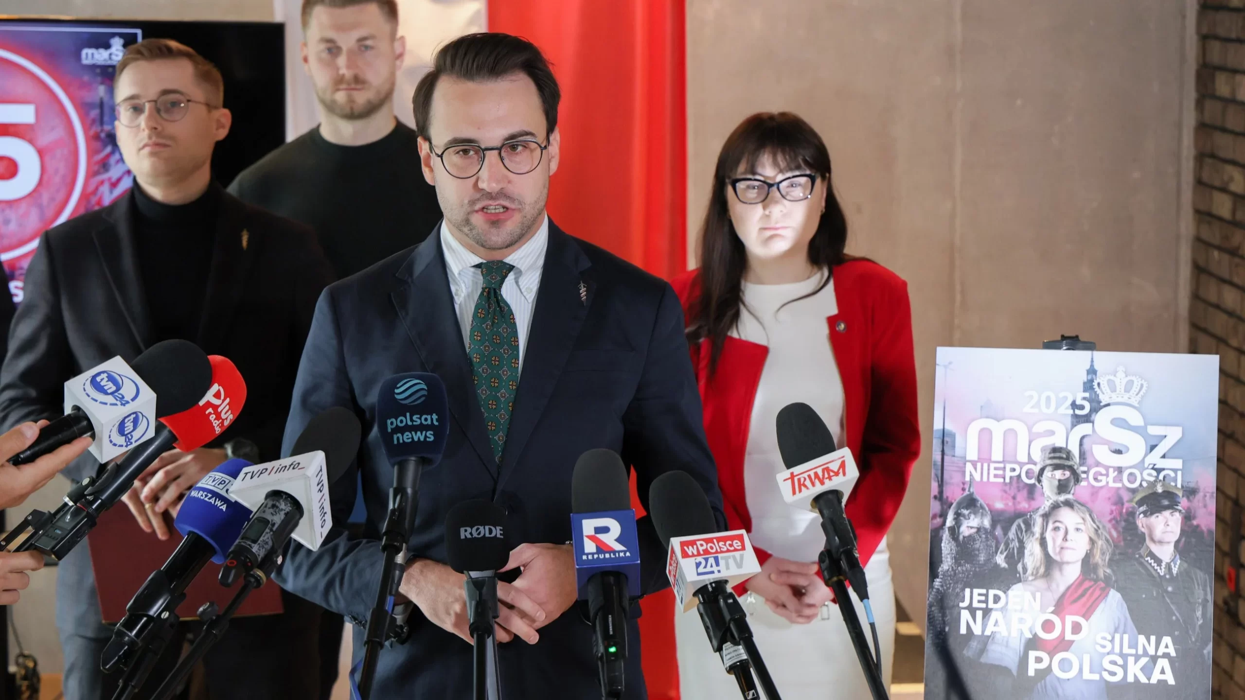 Pod tym hasłem 11 listopada przejdzie Marsz Niepodległości. „To jest swego rodzaju pewien protest” Pod tym hasłem 11 listopada przejdzie Marsz Niepodległości. „To jest swego rodzaju pewien protest”