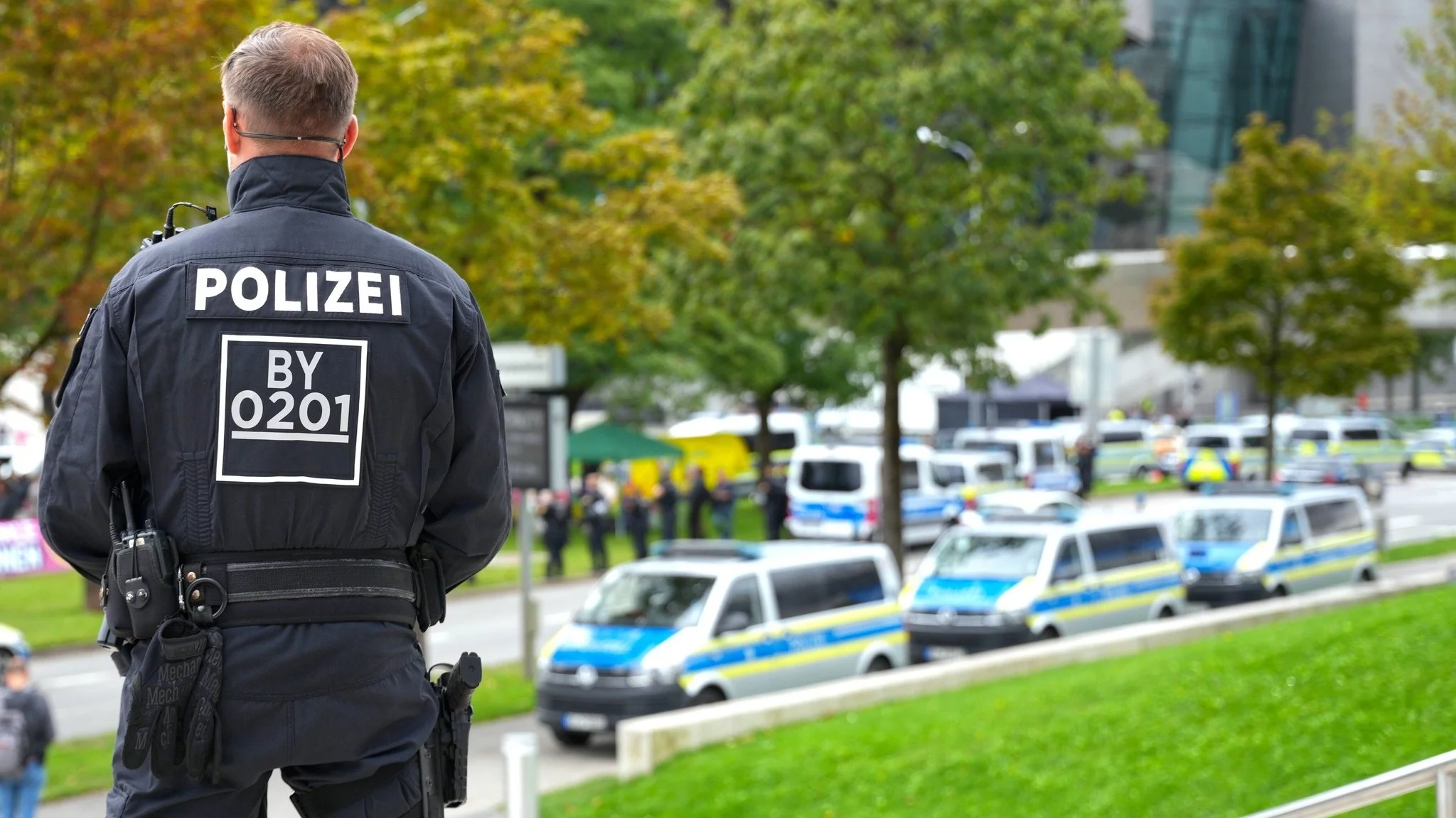 Strzały i eksplozje w Monachium. Znaleziono ciało mężczyzny